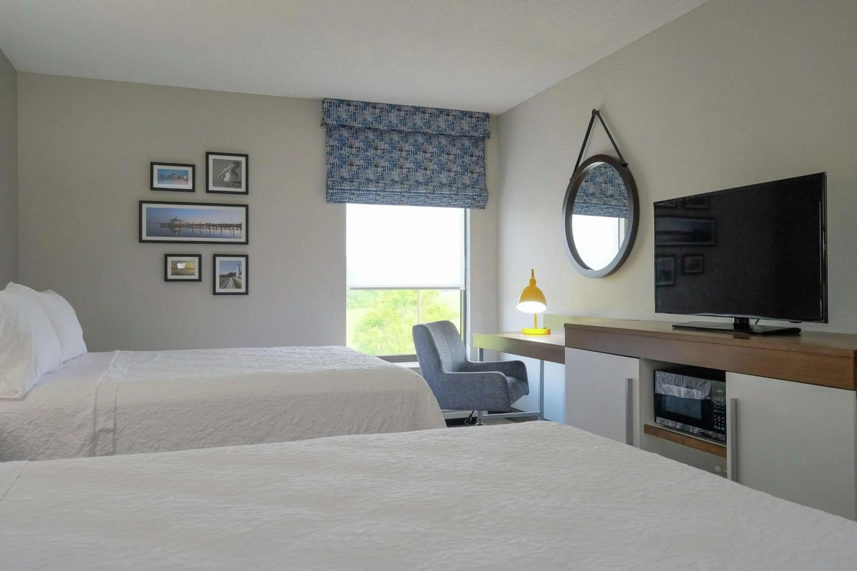 Bedroom, Bed in Hampton Inn Edenton