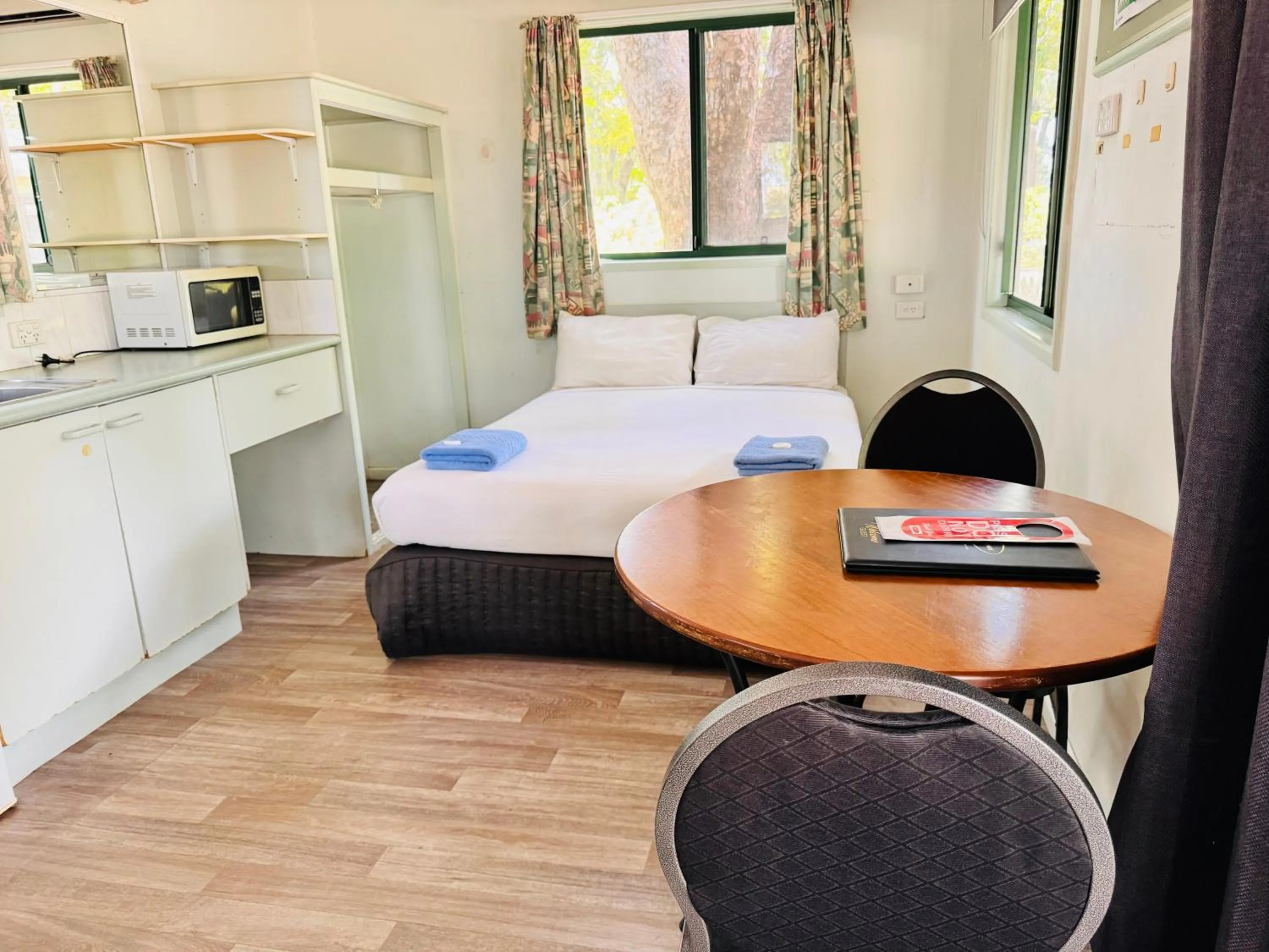 Bed in Knotts Crossing Resort