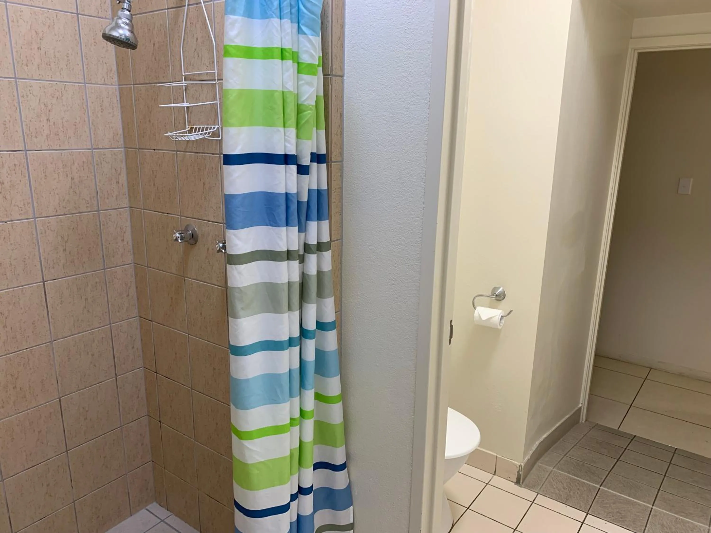 Bathroom in Cairns City Sheridan Motel