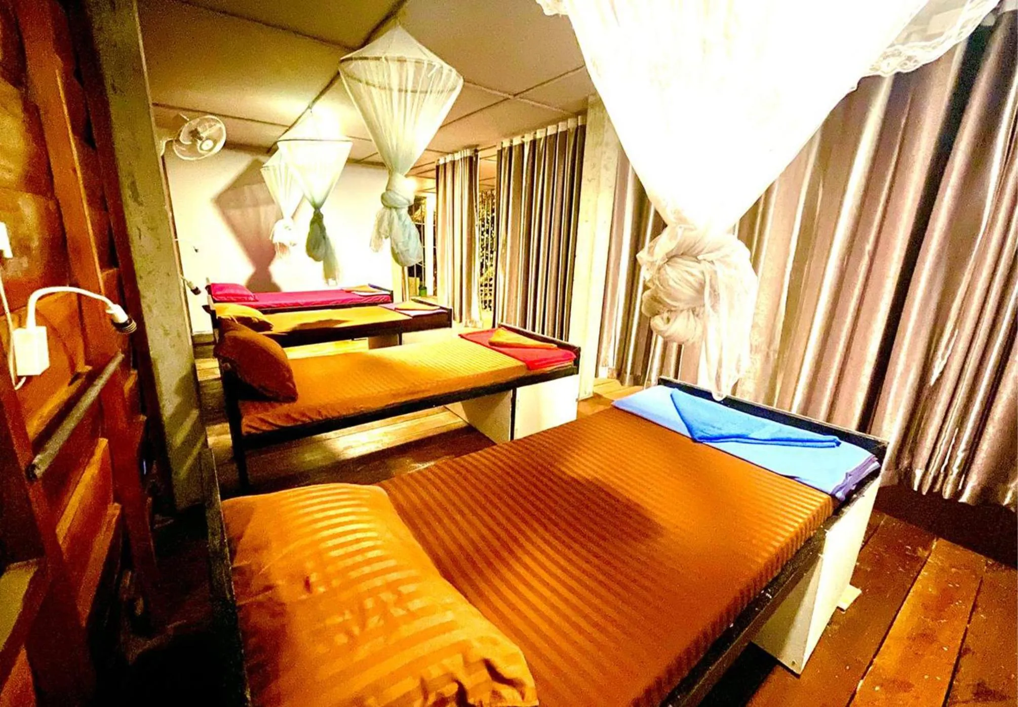 Bed in The Cliff Hostel, M'Pay Bay