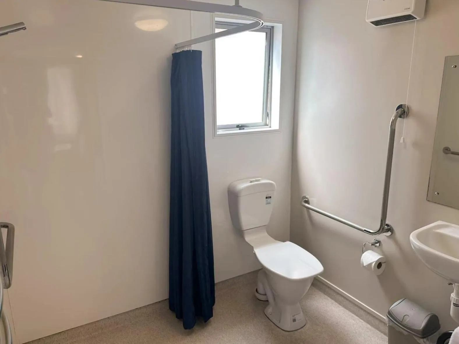 Castles Motel & Driftwood Motel