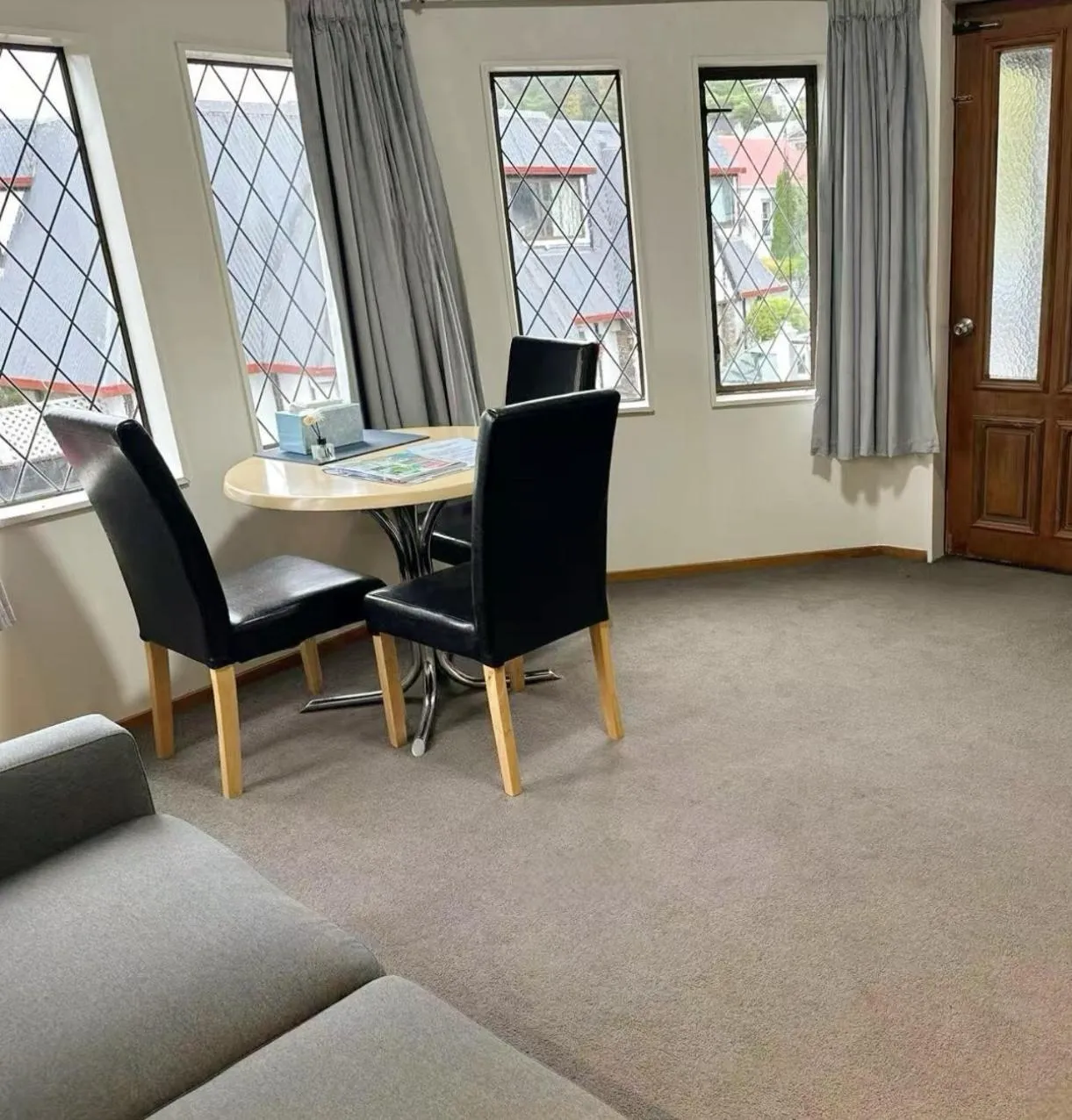 Castles Motel & Driftwood Motel