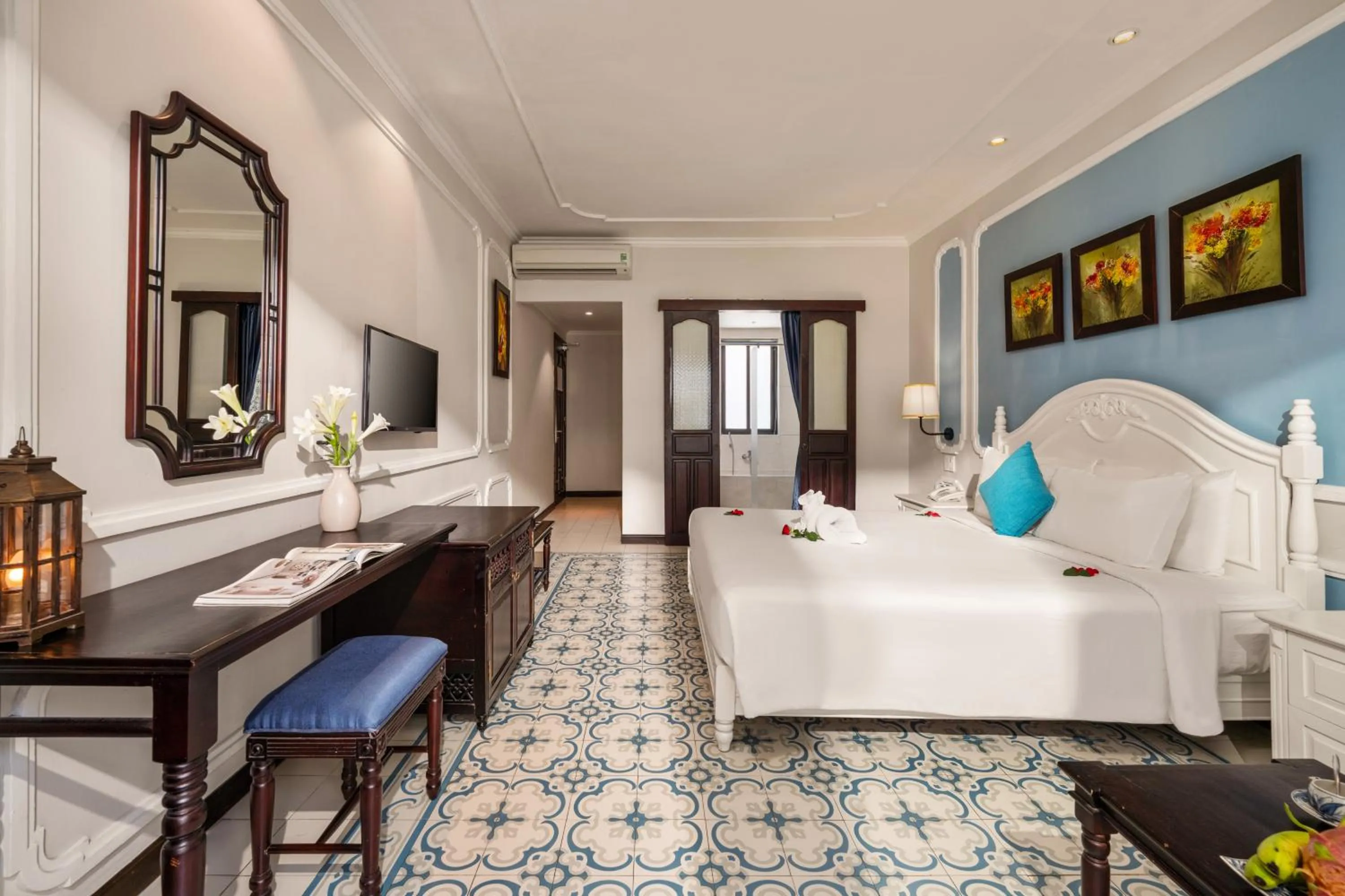 Bed in Hoi An Rosemary Boutique Hotel & Spa - A Peaceful Retreat