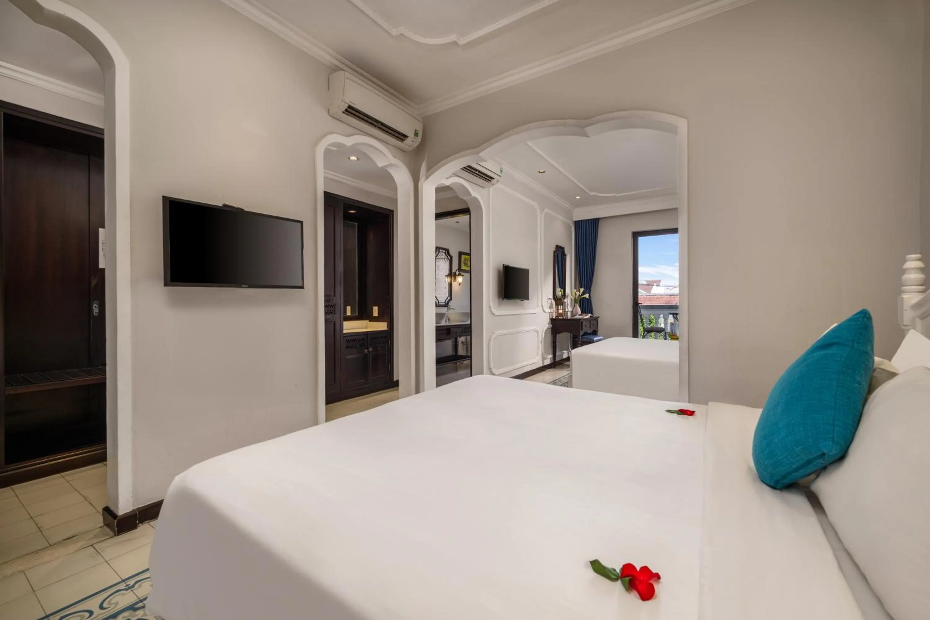 Communal lounge/ TV room, Bed in Hoi An Rosemary Boutique Hotel & Spa - A Peaceful Retreat