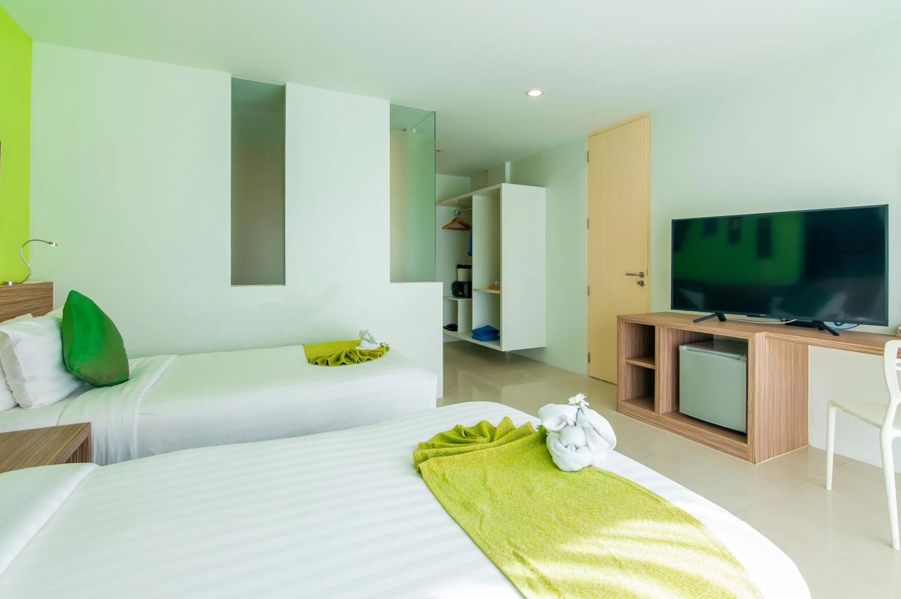 Bed in The Lantern Resorts Patong