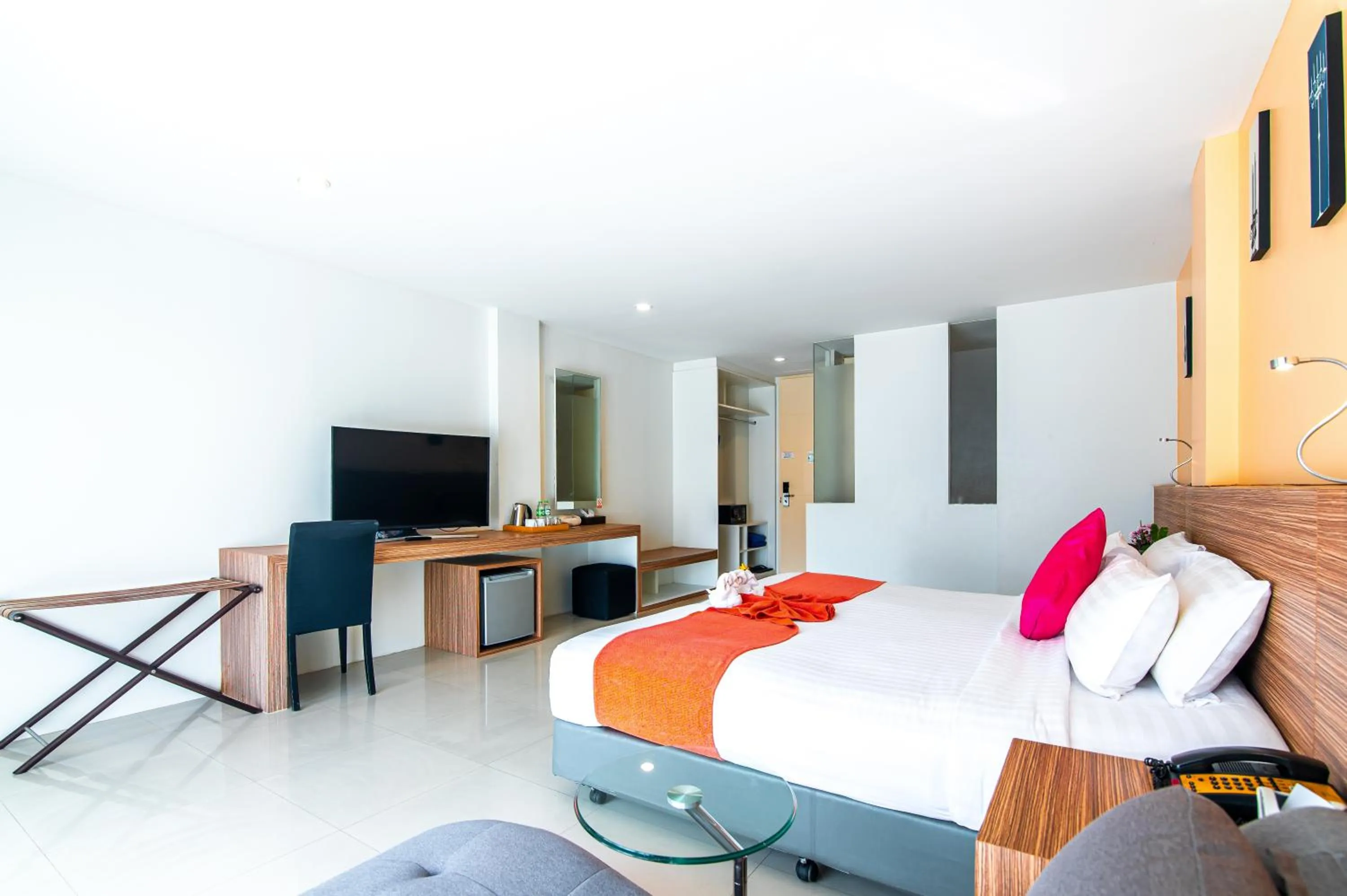 Bed in The Lantern Resorts Patong