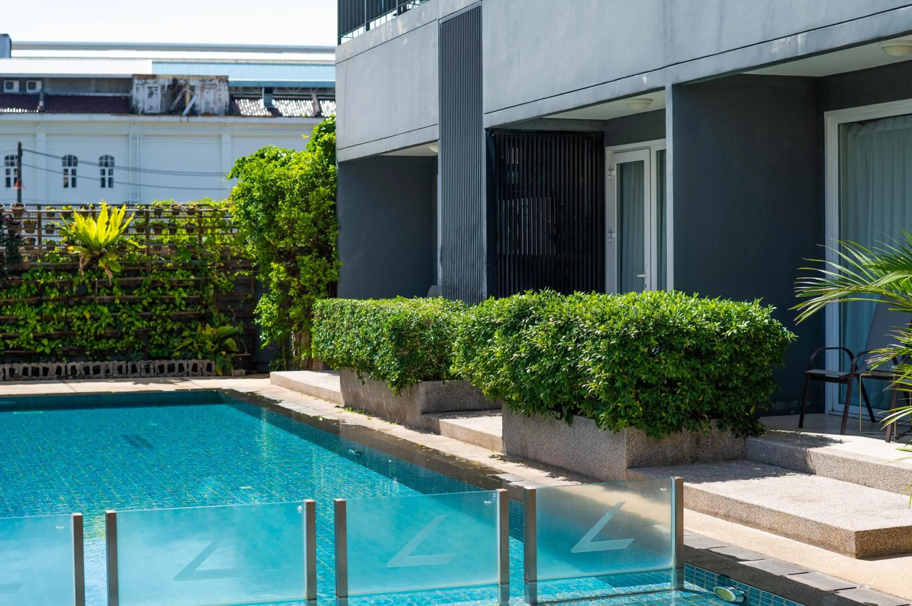 Swimming pool in The Lantern Resorts Patong