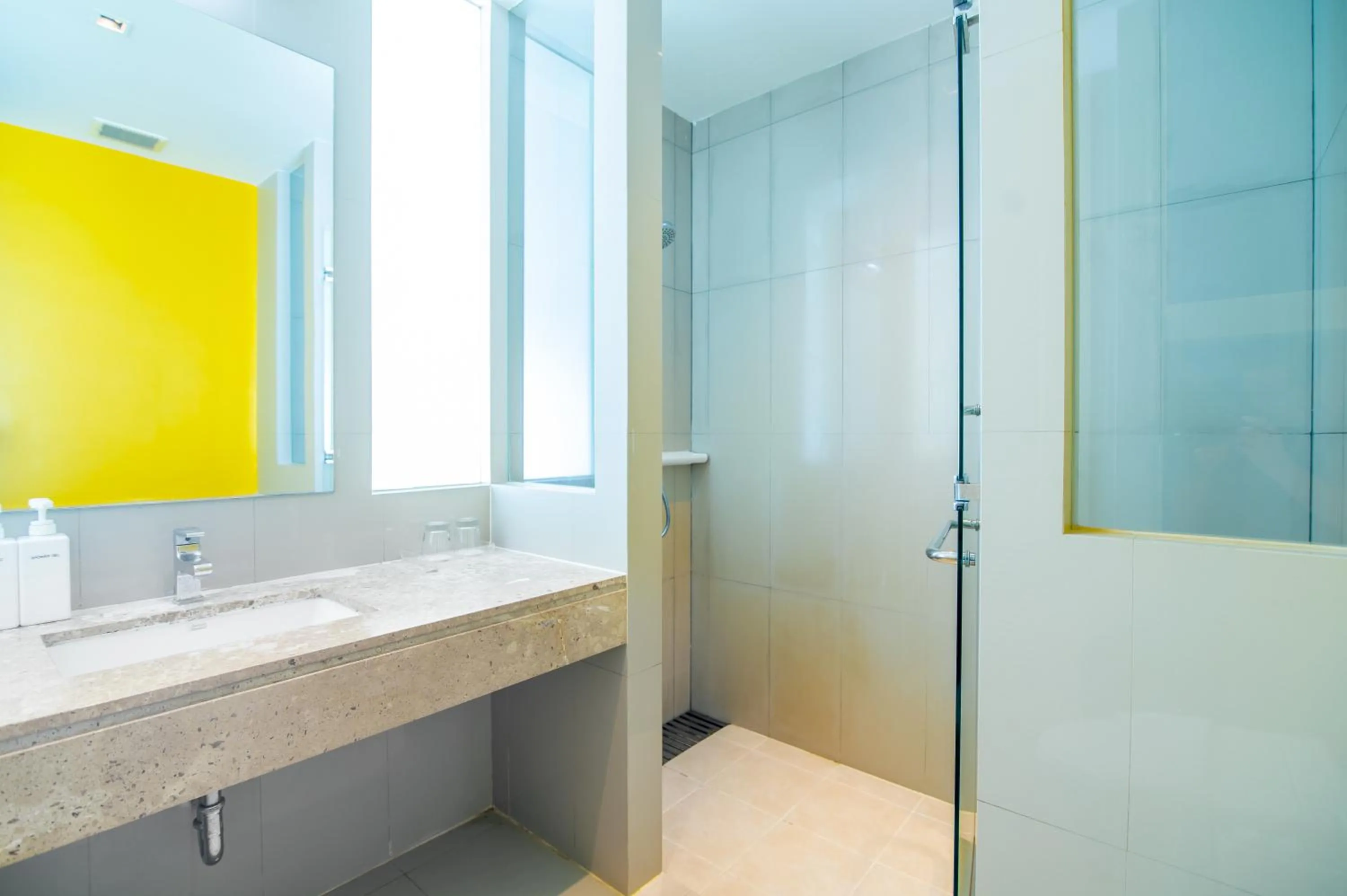 Bathroom in The Lantern Resorts Patong