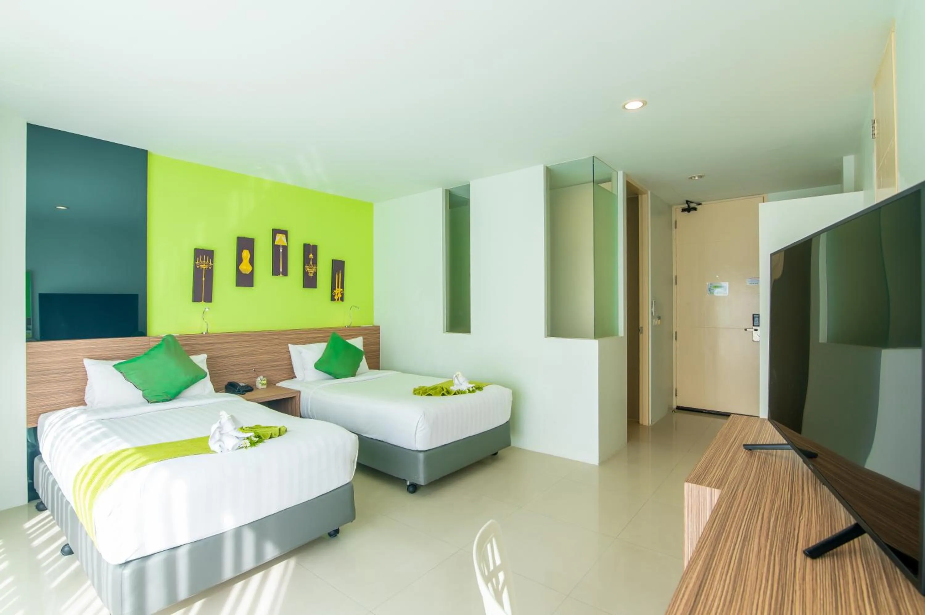 Bed in The Lantern Resorts Patong