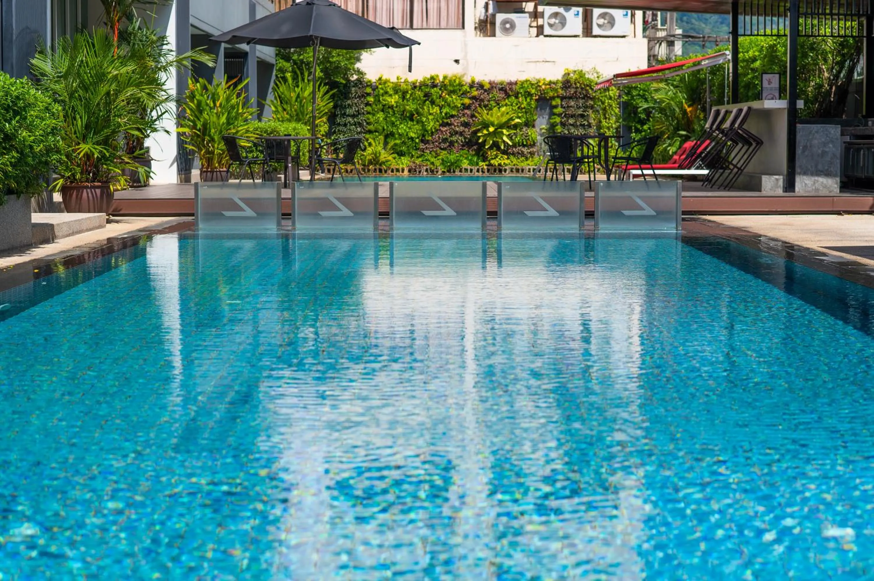 Swimming pool in The Lantern Resorts Patong