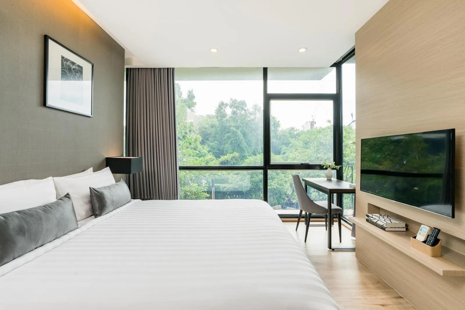 TV and multimedia, Bed in Altera Hotel and Residence by At Mind