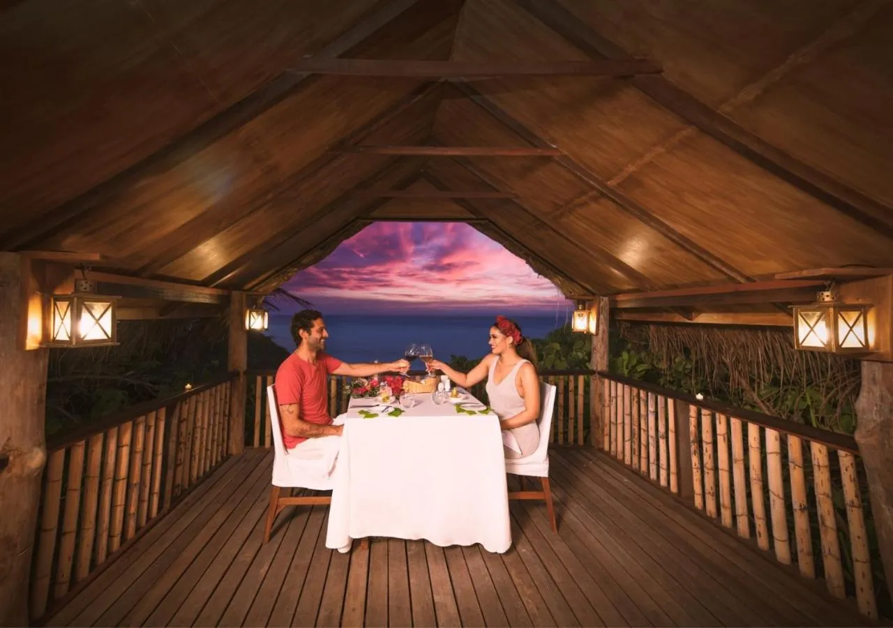 Dinner in Makunudu Island- An Intimate Hideaway