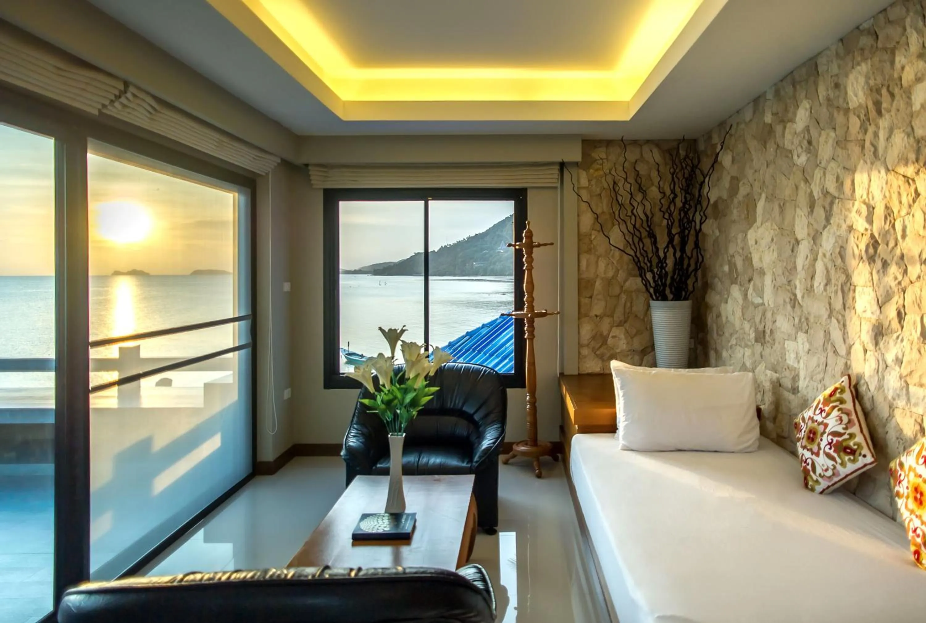 Seating area, Bed in Neptune's Villa