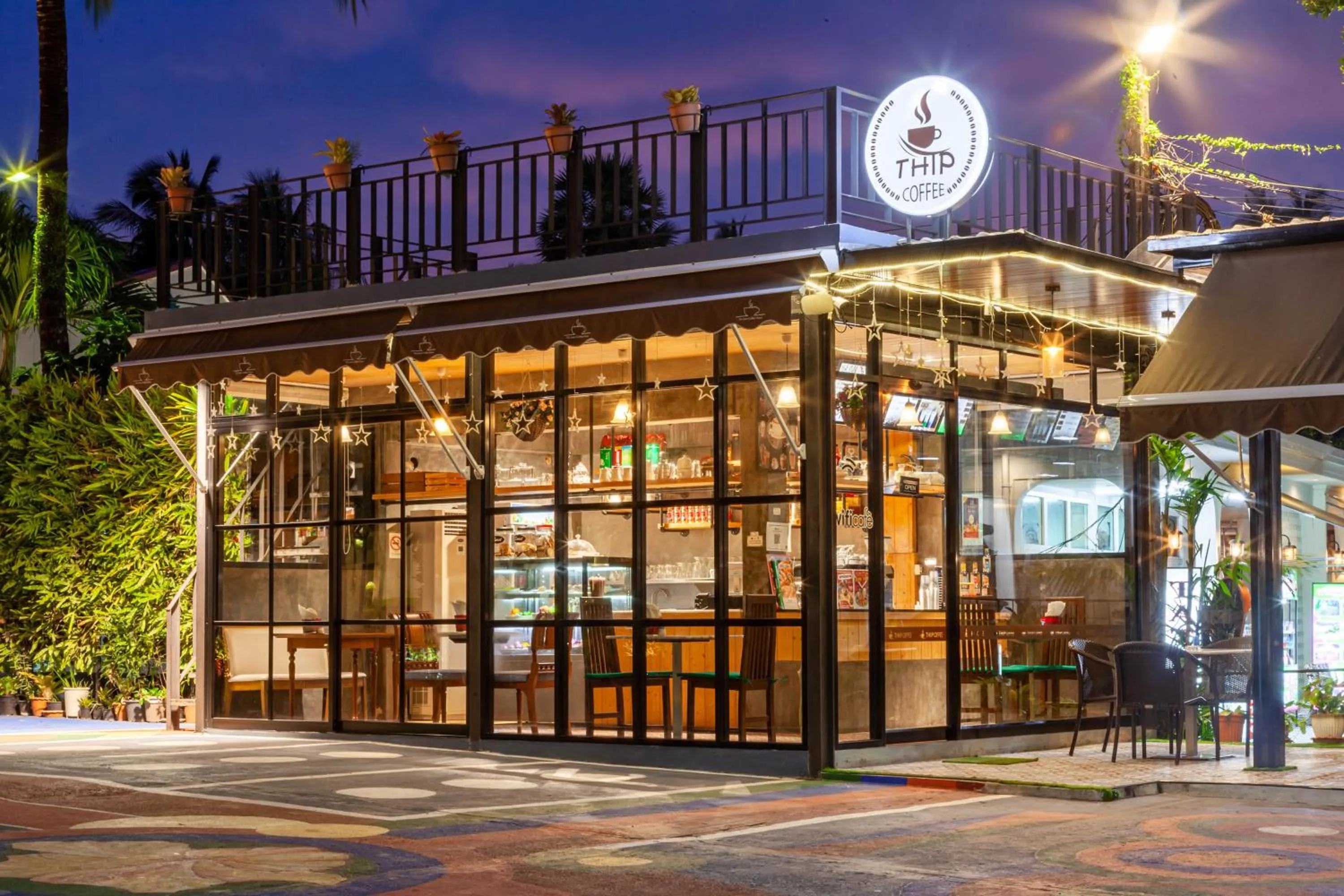 Coffee/tea facilities in Thanthip Beach Resort Patong