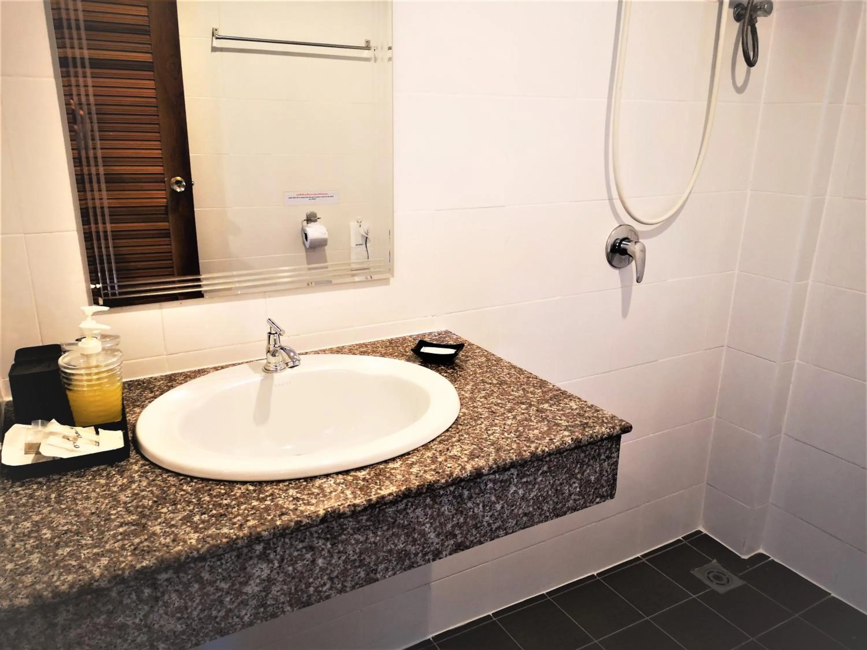 Bathroom in Seven Seas Hotel Patong Beach