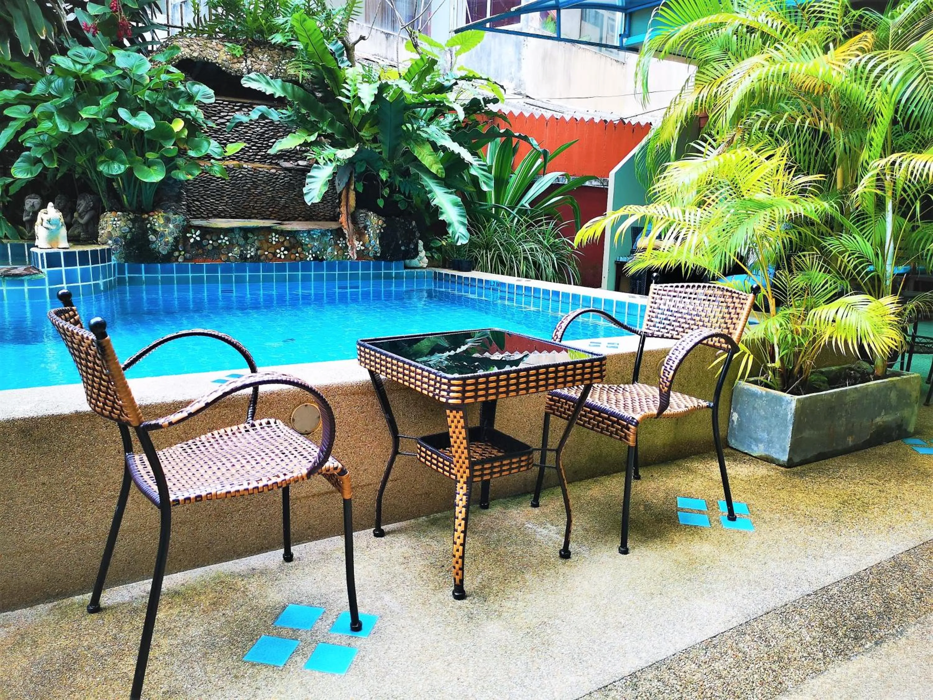 Restaurant/places to eat in Seven Seas Hotel Patong Beach