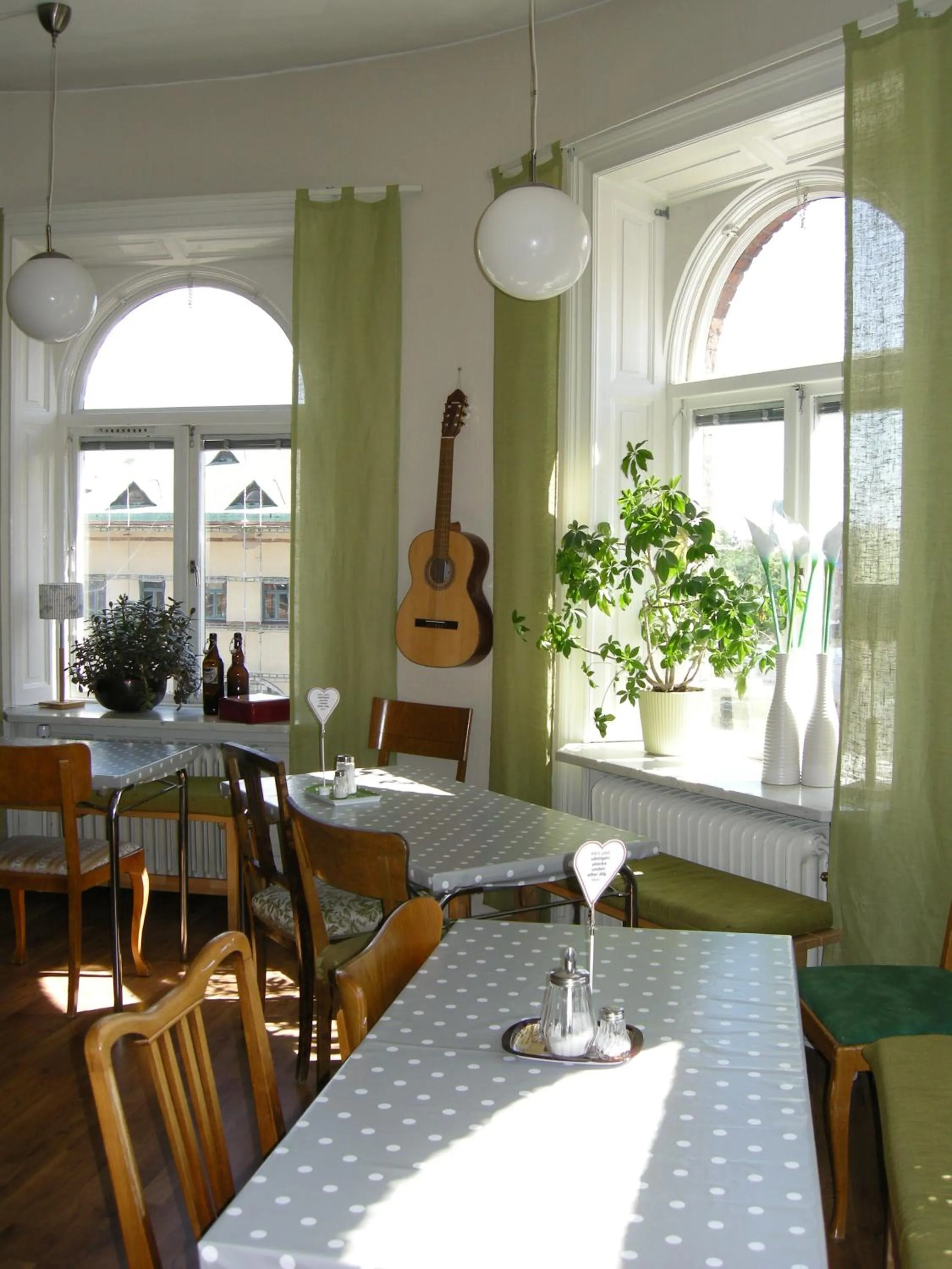 Restaurant/places to eat in Järnvägshotellet