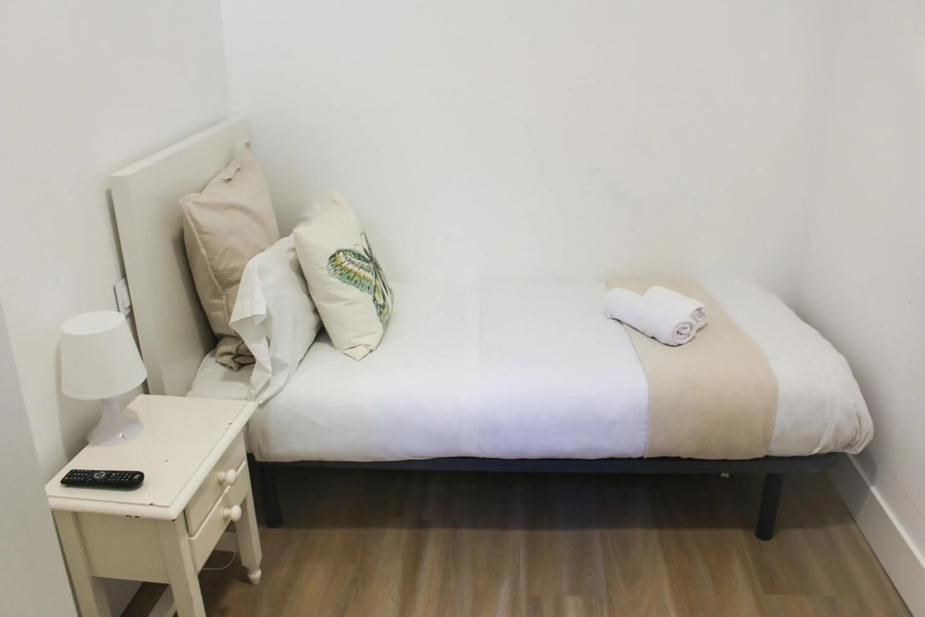 Single Room with Shared Bathroom in Pensión Estrella Single Room with Shared Bathroom in Pensión Estrella