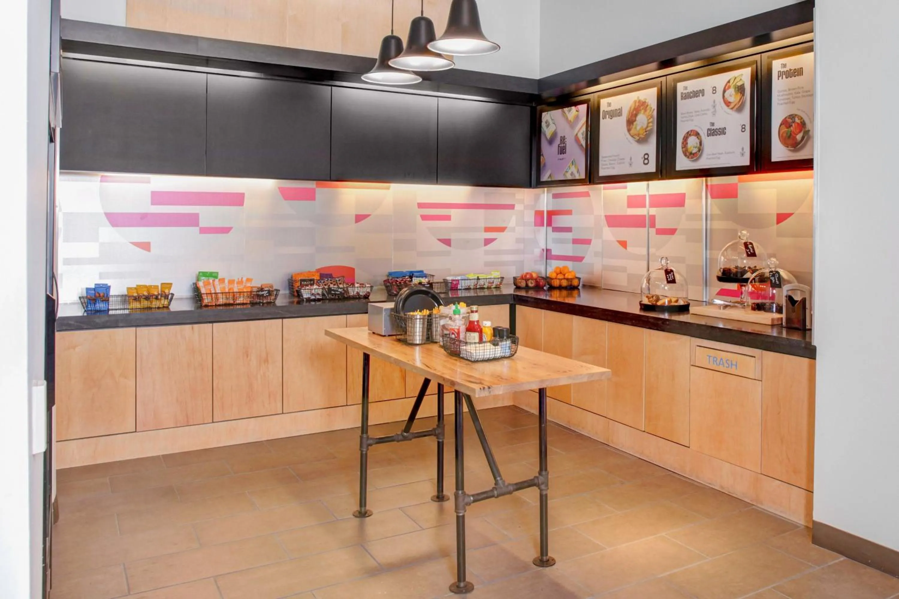 Restaurant/places to eat in Aloft El Paso Downtown