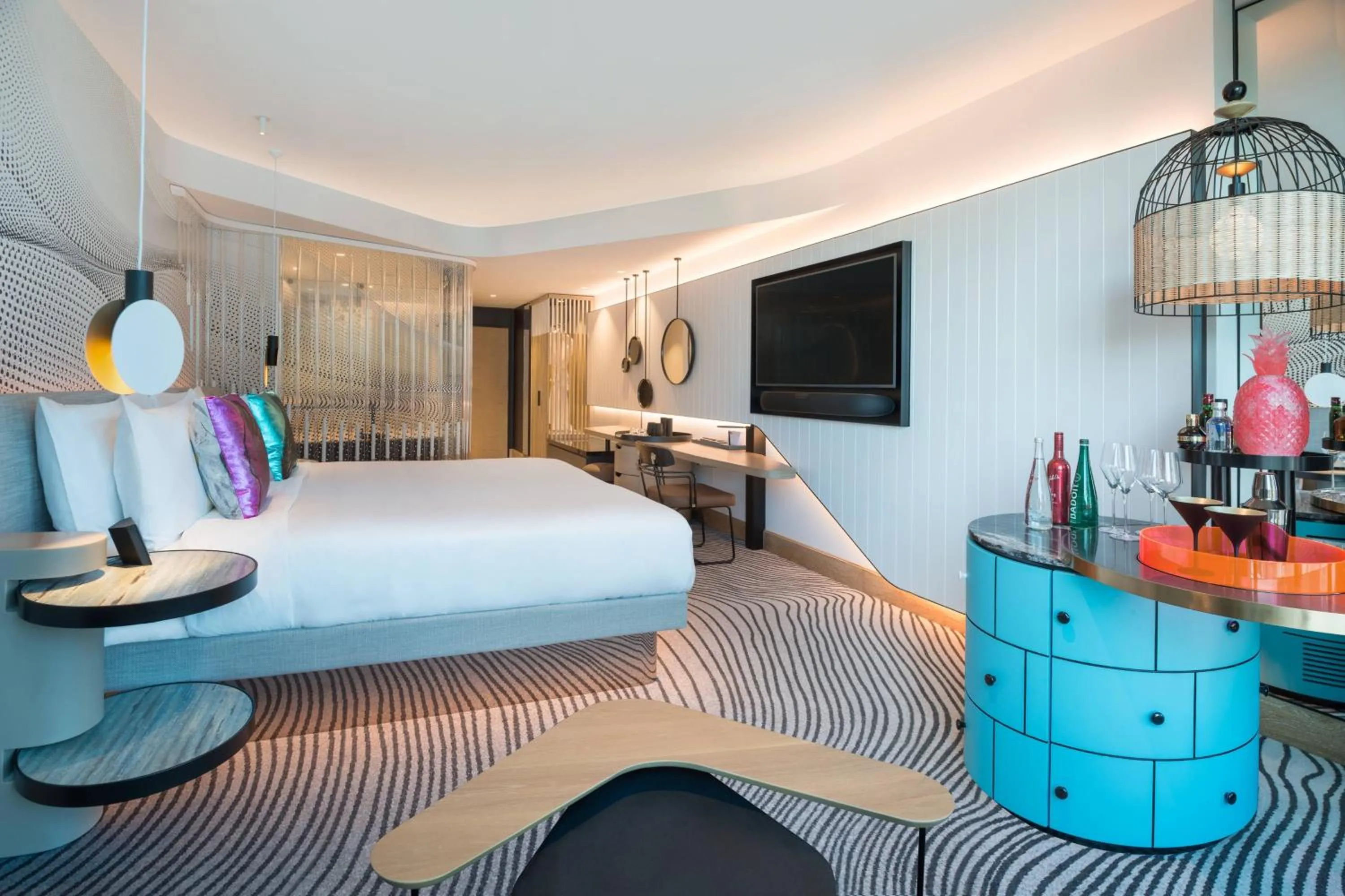 Photo of the whole room, Bed in W Brisbane