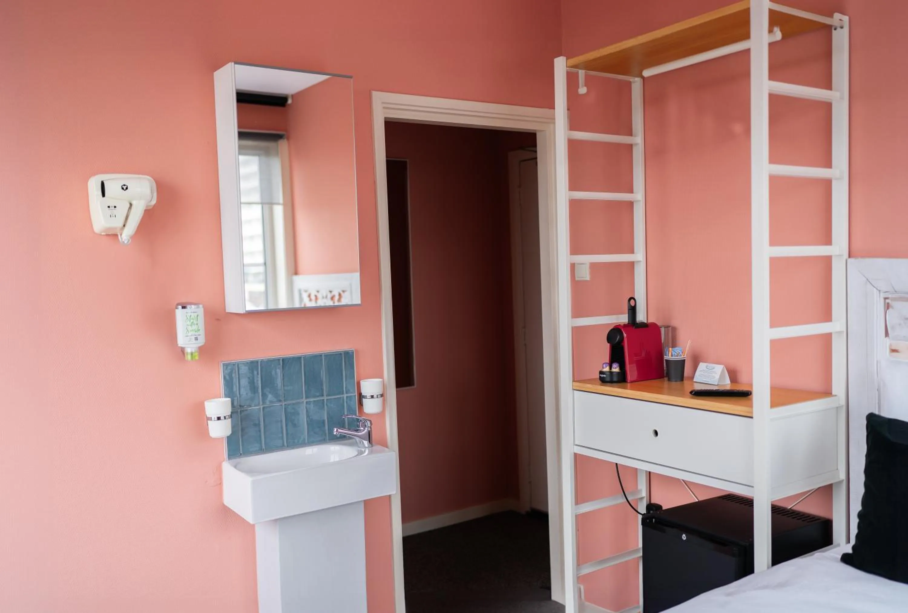 Photo of the whole room in Boutique Lodge Zandvoort