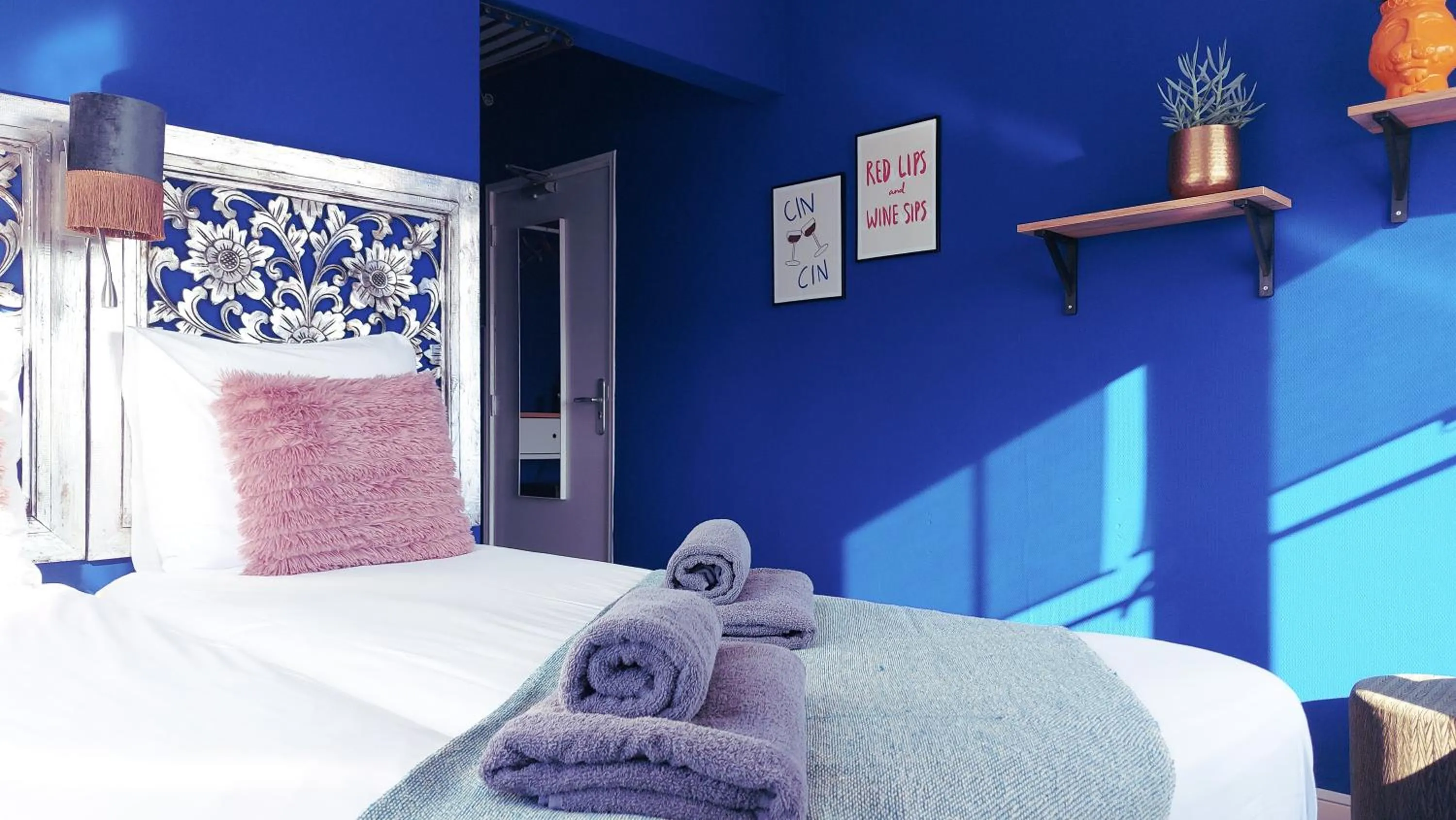 Bedroom, Bed in Boutique Lodge Zandvoort