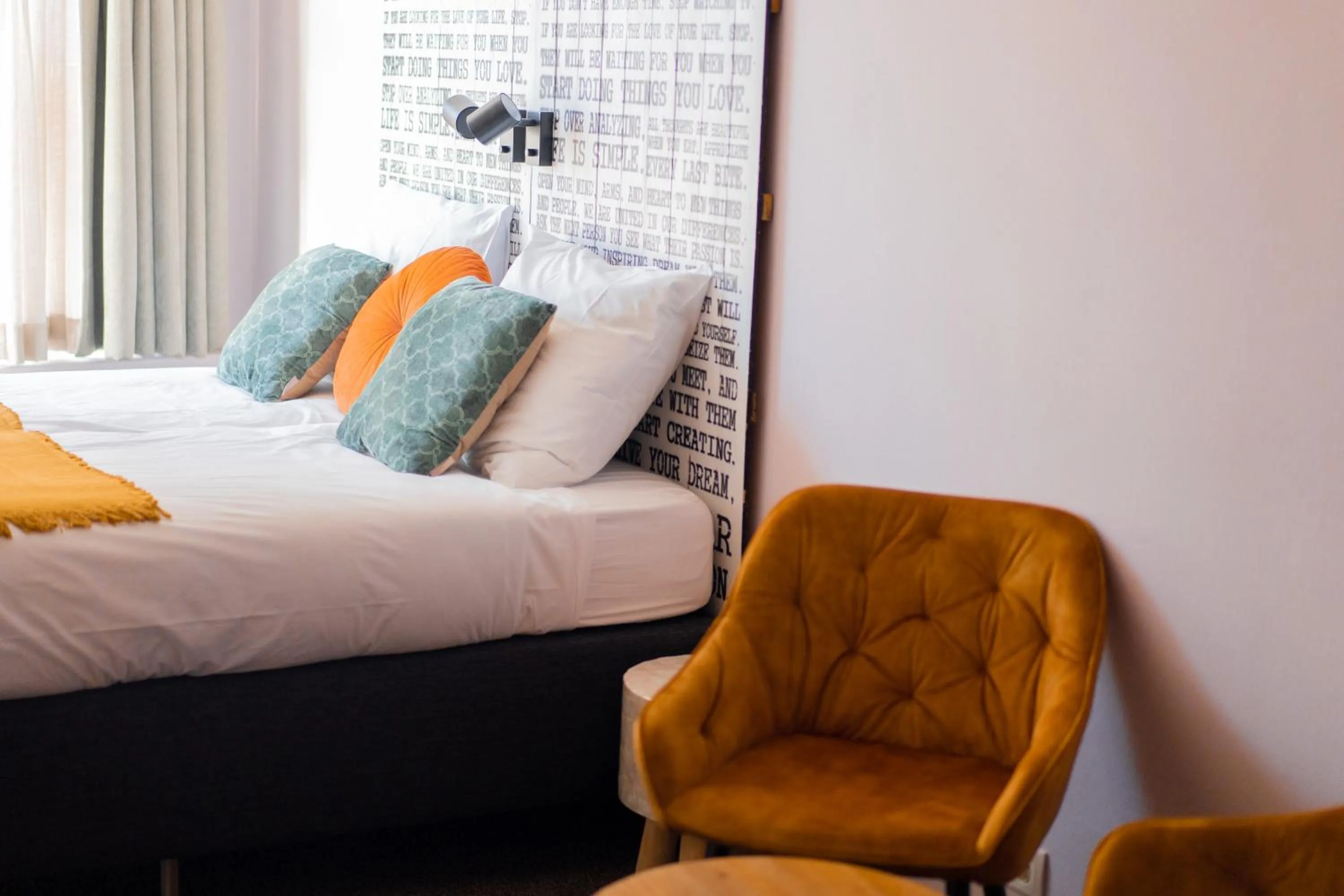 Seating area, Bed in Boutique Lodge Zandvoort