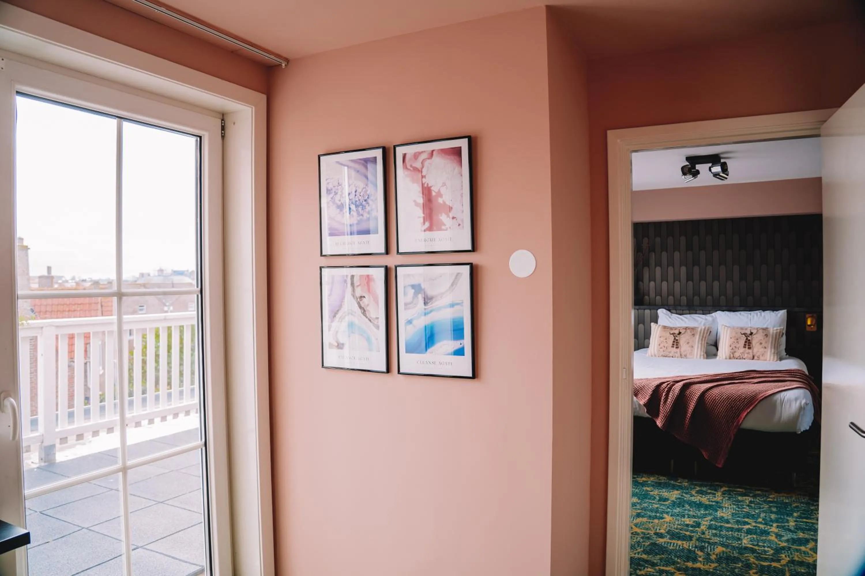 View (from property/room), Bed in Boutique Lodge Zandvoort