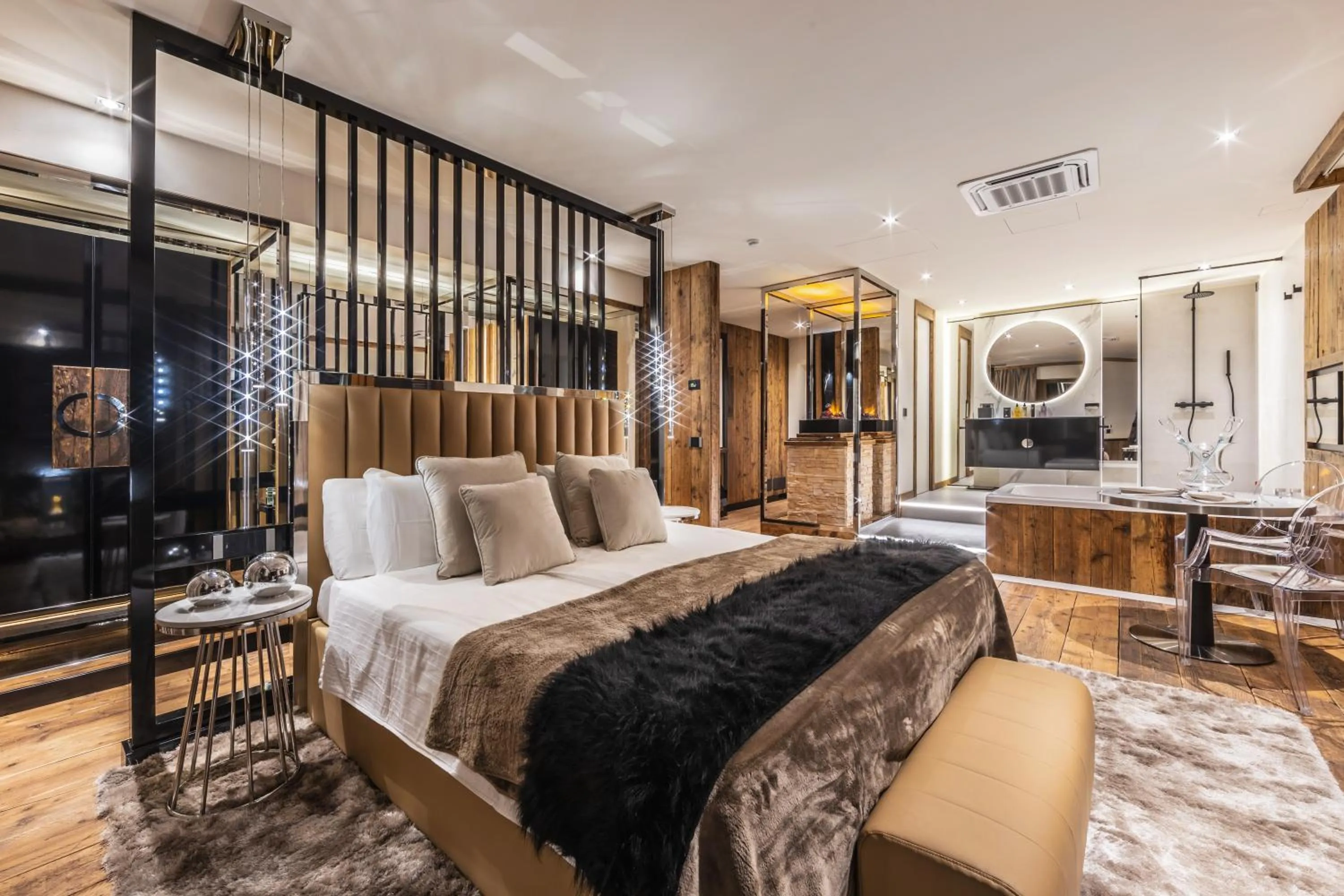 Living room, Bed in SOLEA DOLOMITI Boutique Hotel