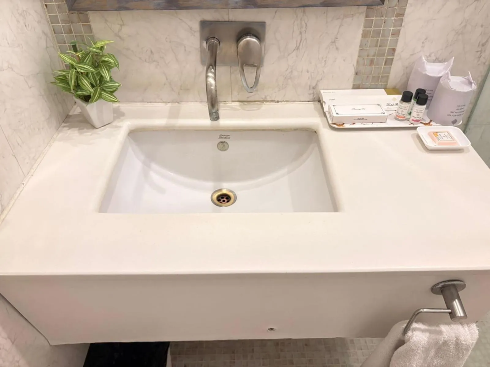 Bathroom in Hotel Bright