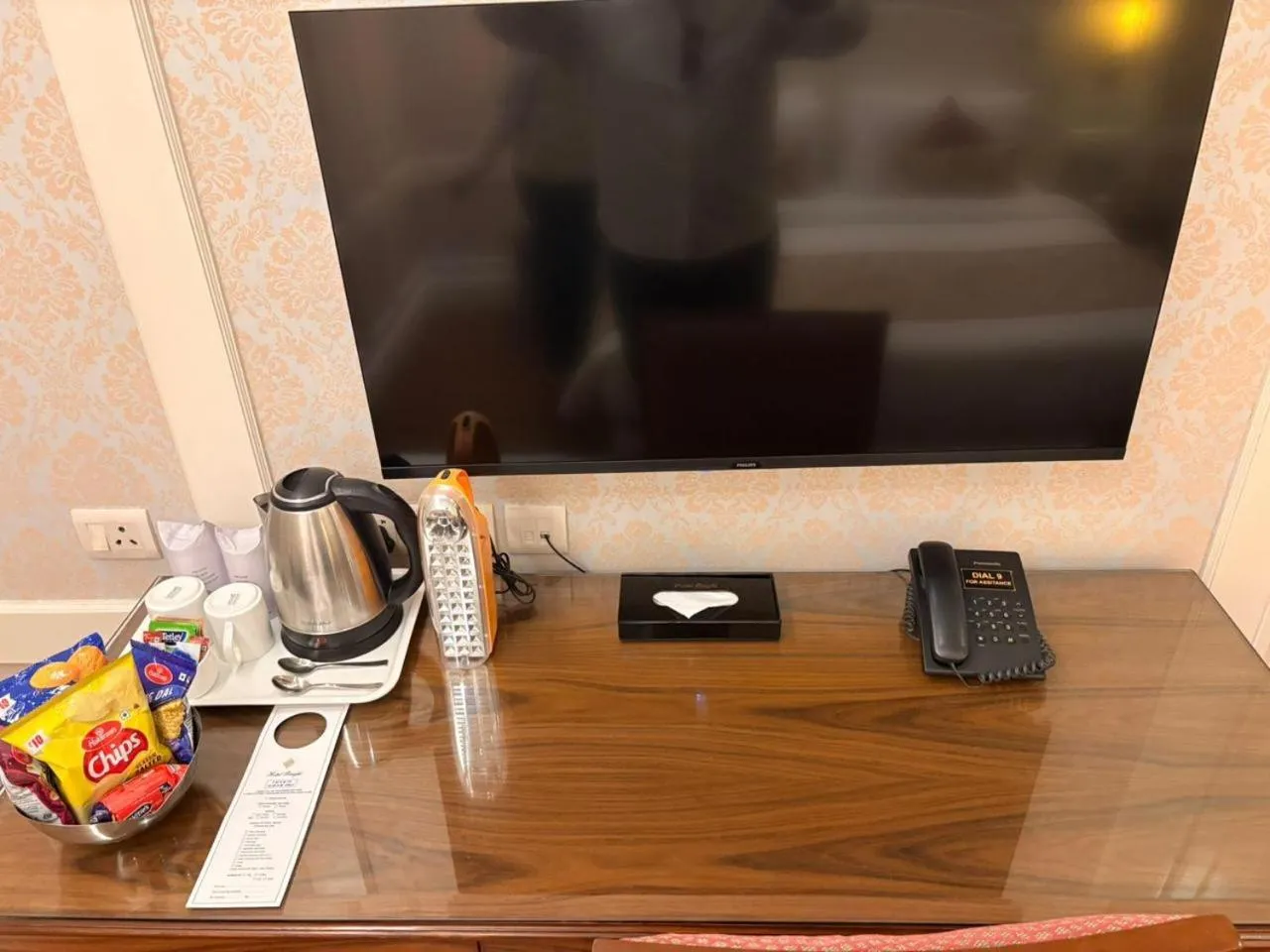 TV and multimedia in Hotel Bright