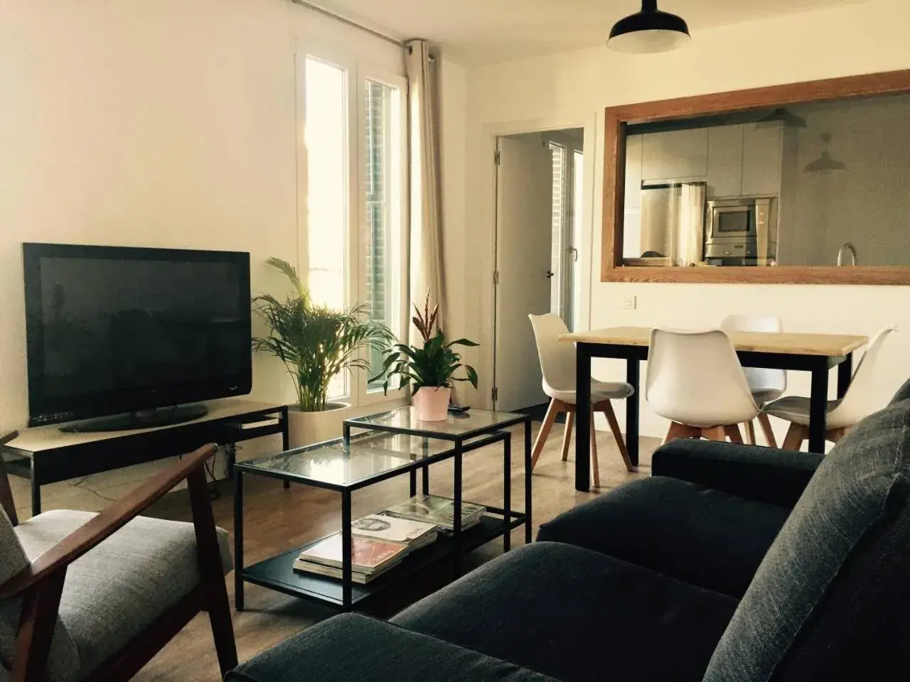 Charming and bright apartment Charming and bright apartment