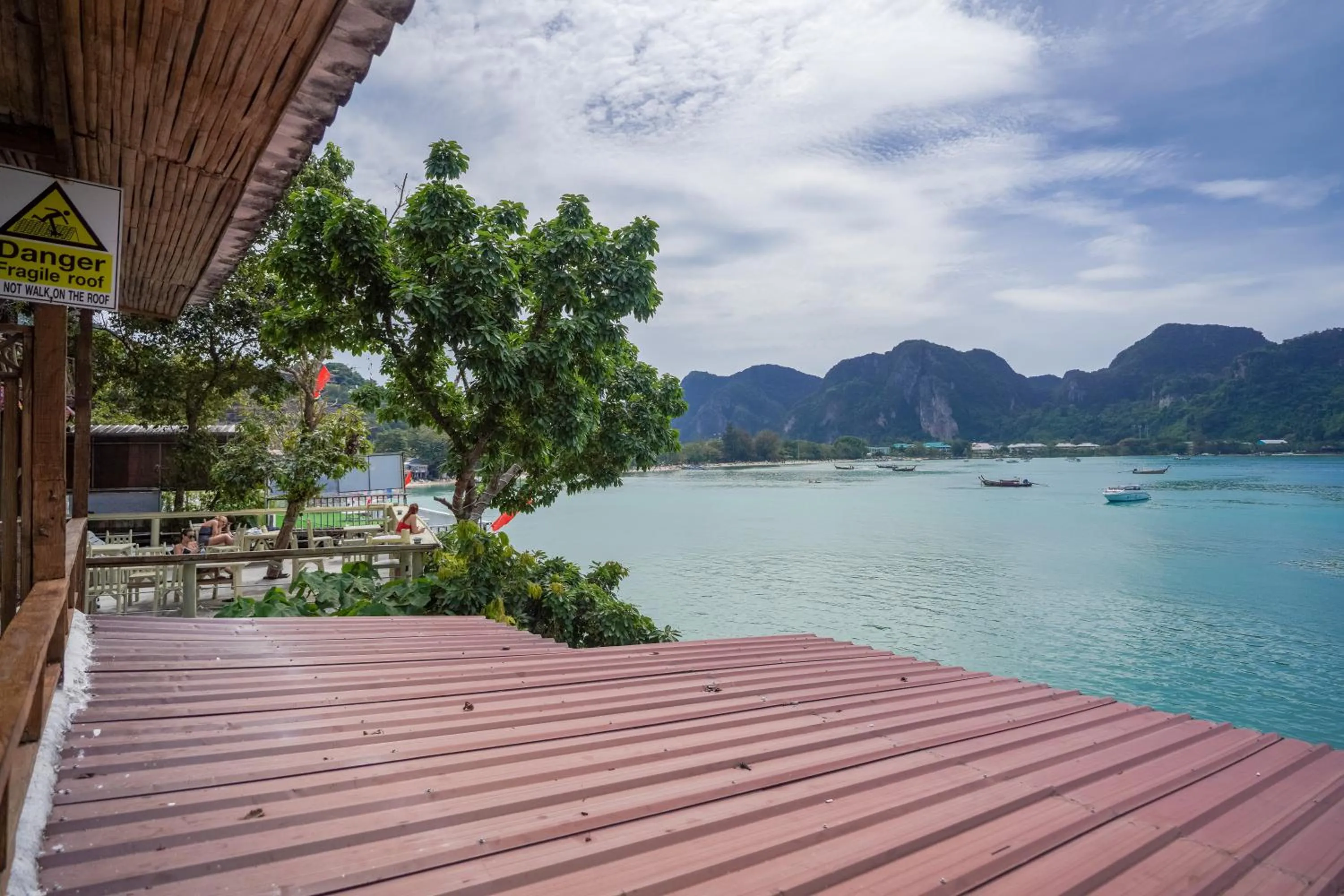 Mountain view in Phi Phi Cozy Seafront Resort