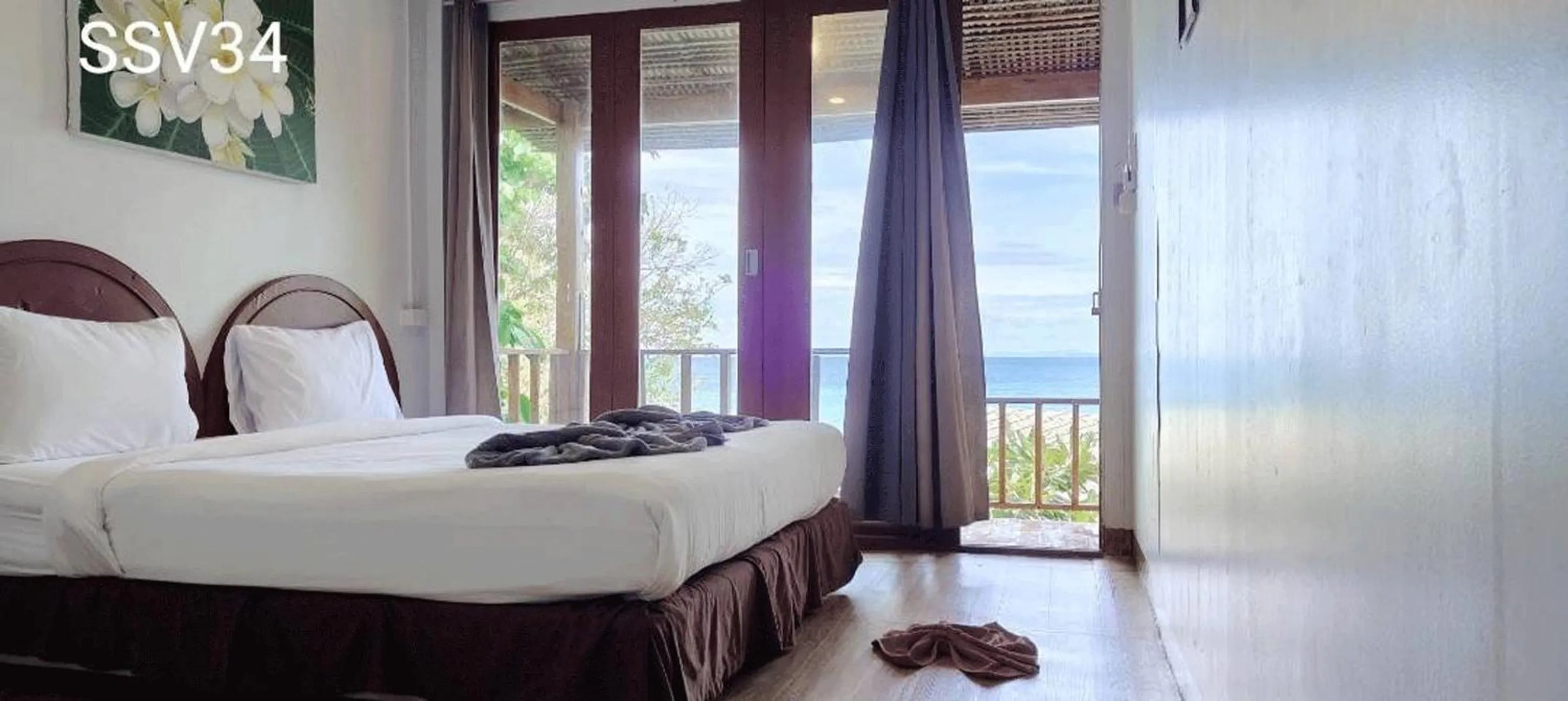Sea view, Bed in Phi Phi Cozy Seafront Resort