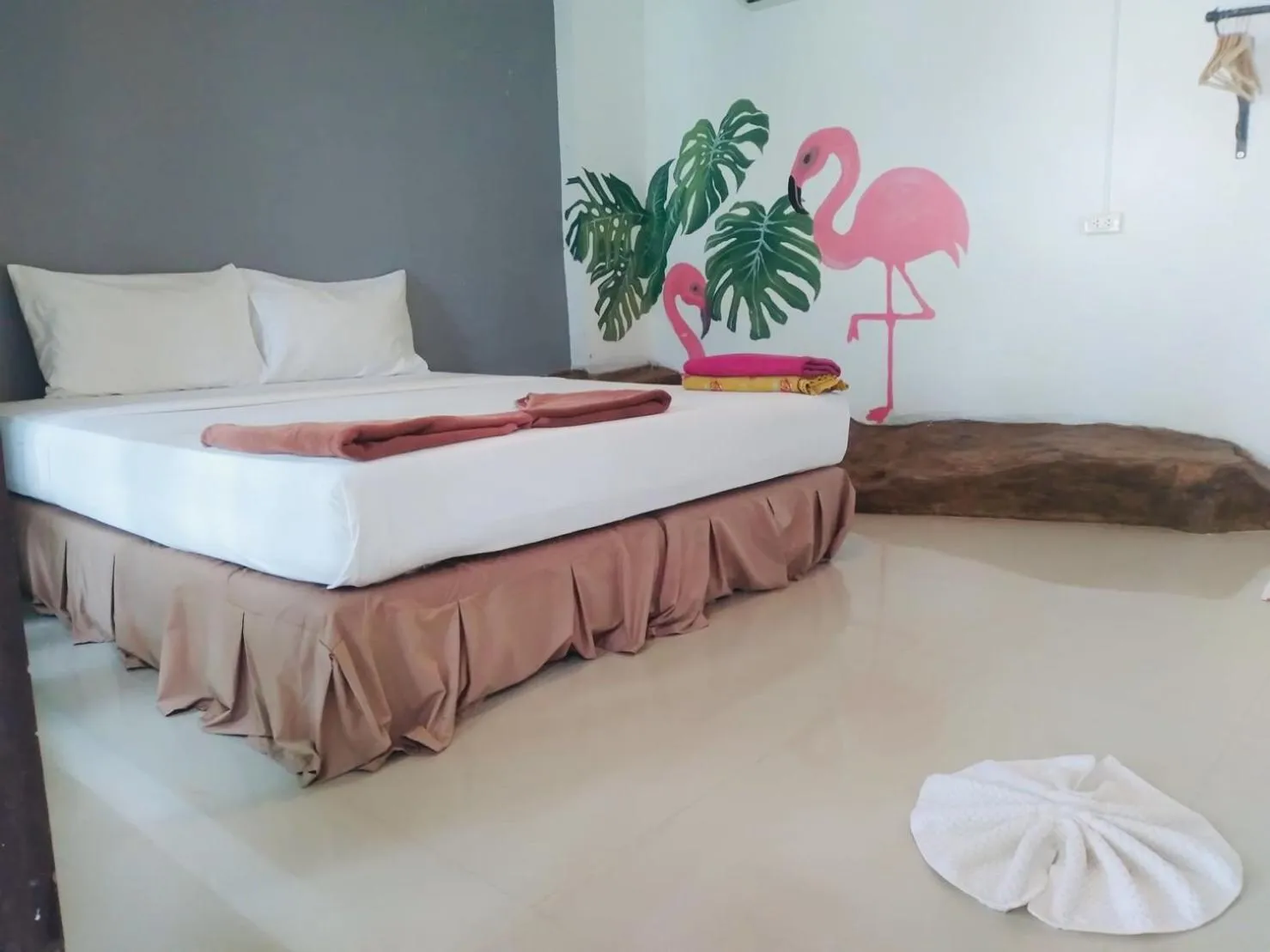 Bed in Phi Phi Cozy Seafront Resort