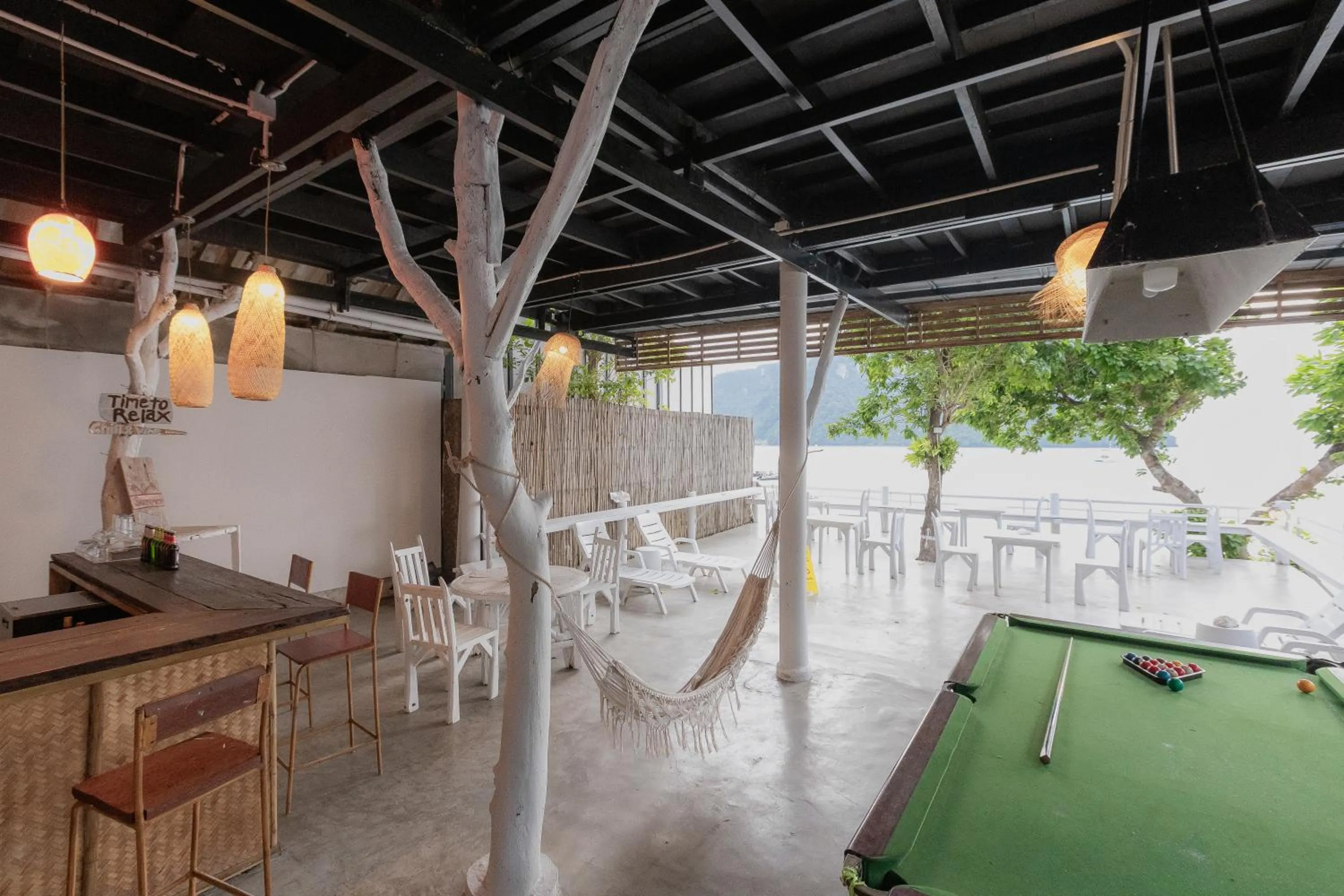 Phi Phi Cozy Seafront Resort