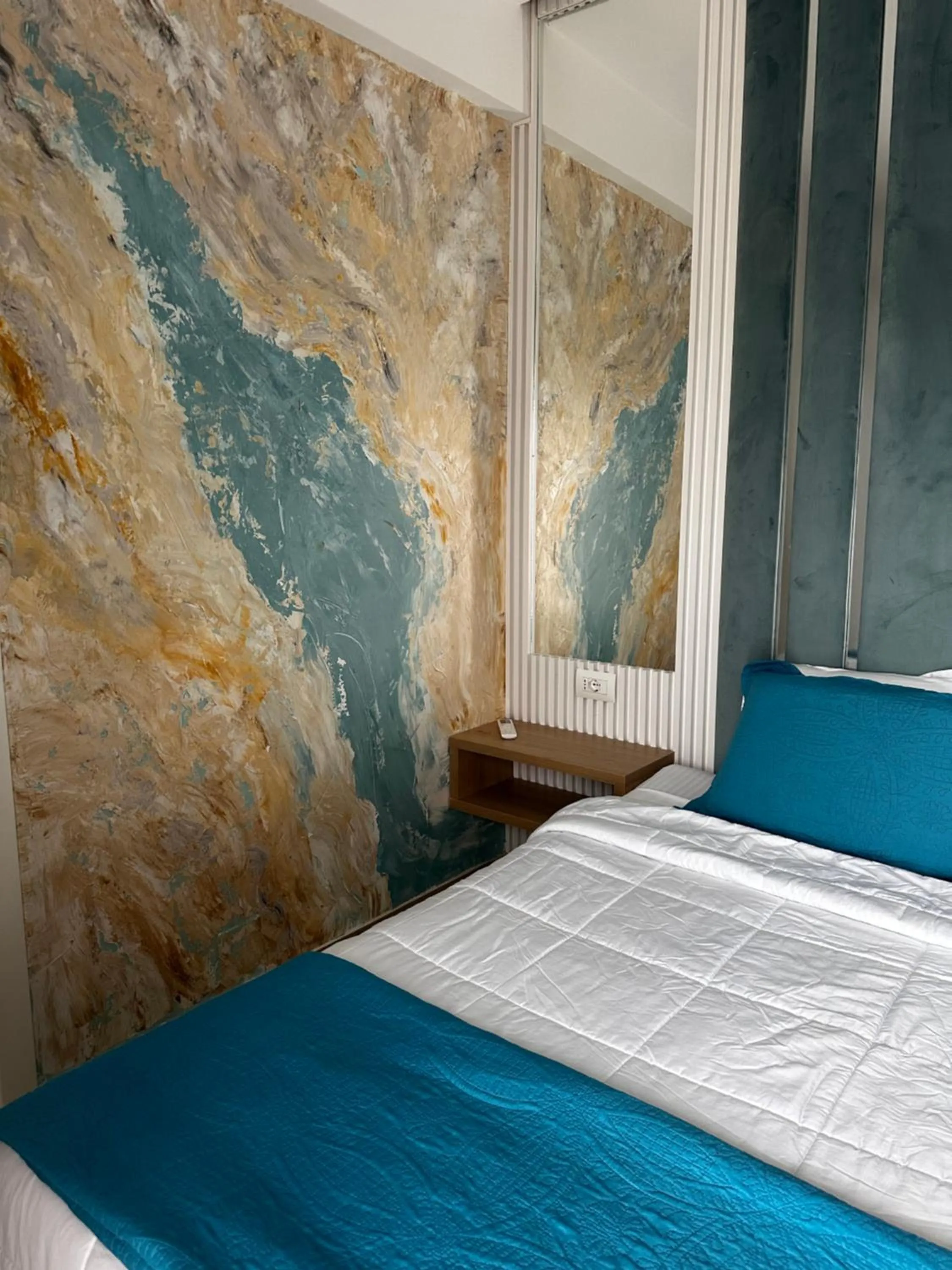 Photo of the whole room, Bed in Ilio Boutique Hotel