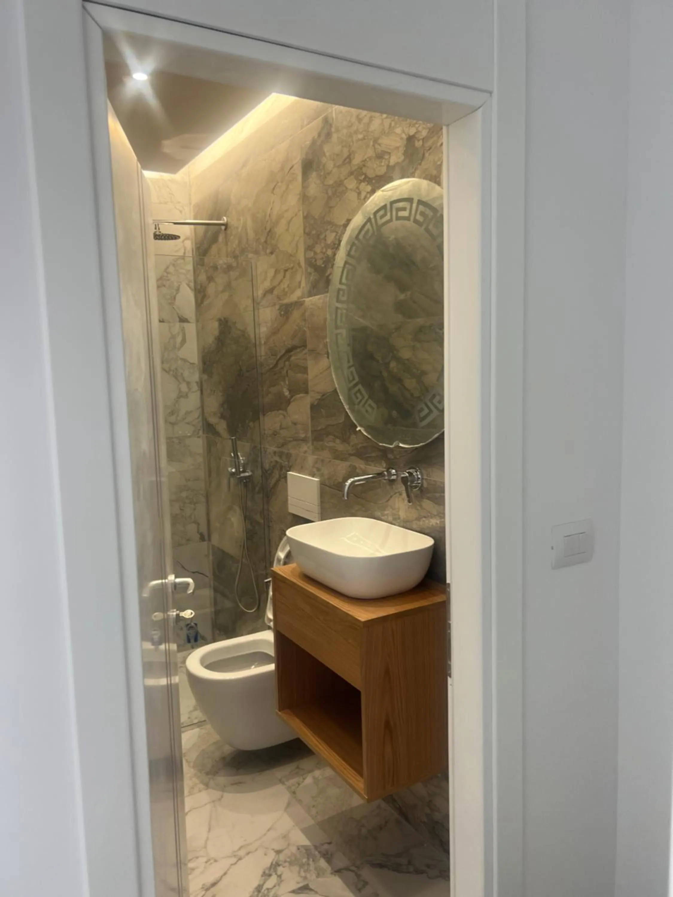 Shower in Ilio Boutique Hotel