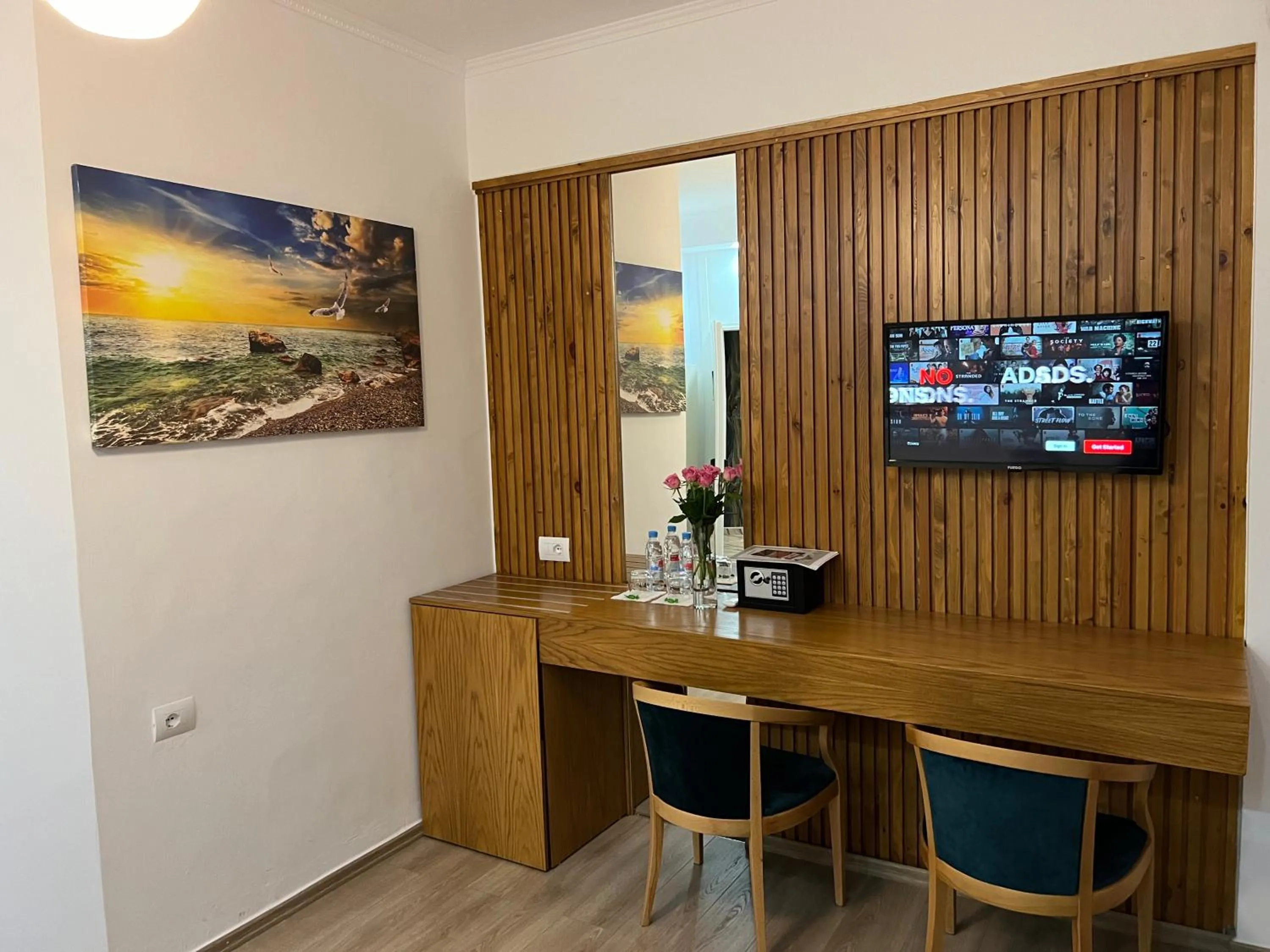 TV and multimedia in Ilio Boutique Hotel