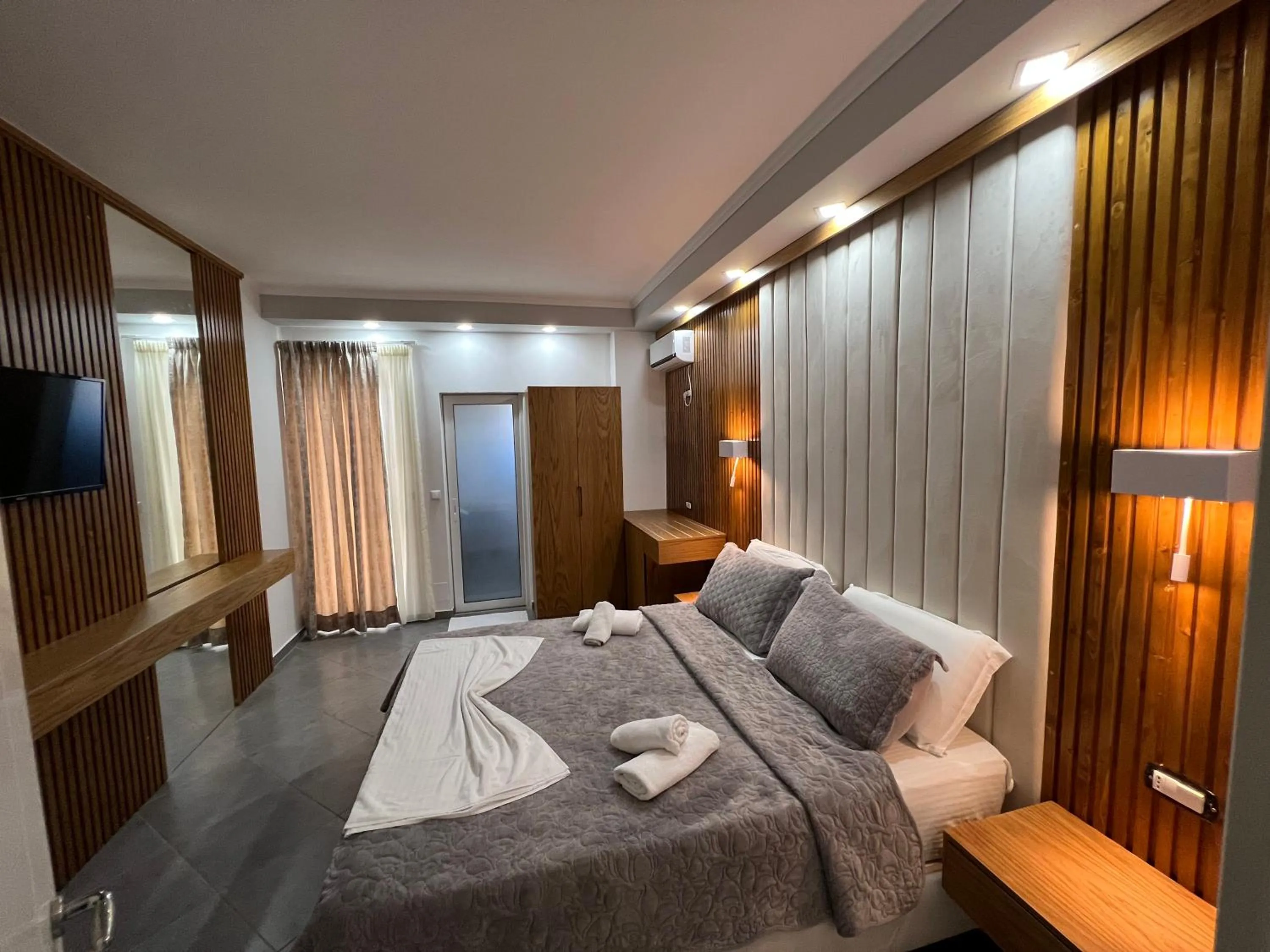 Bed in Ilio Boutique Hotel