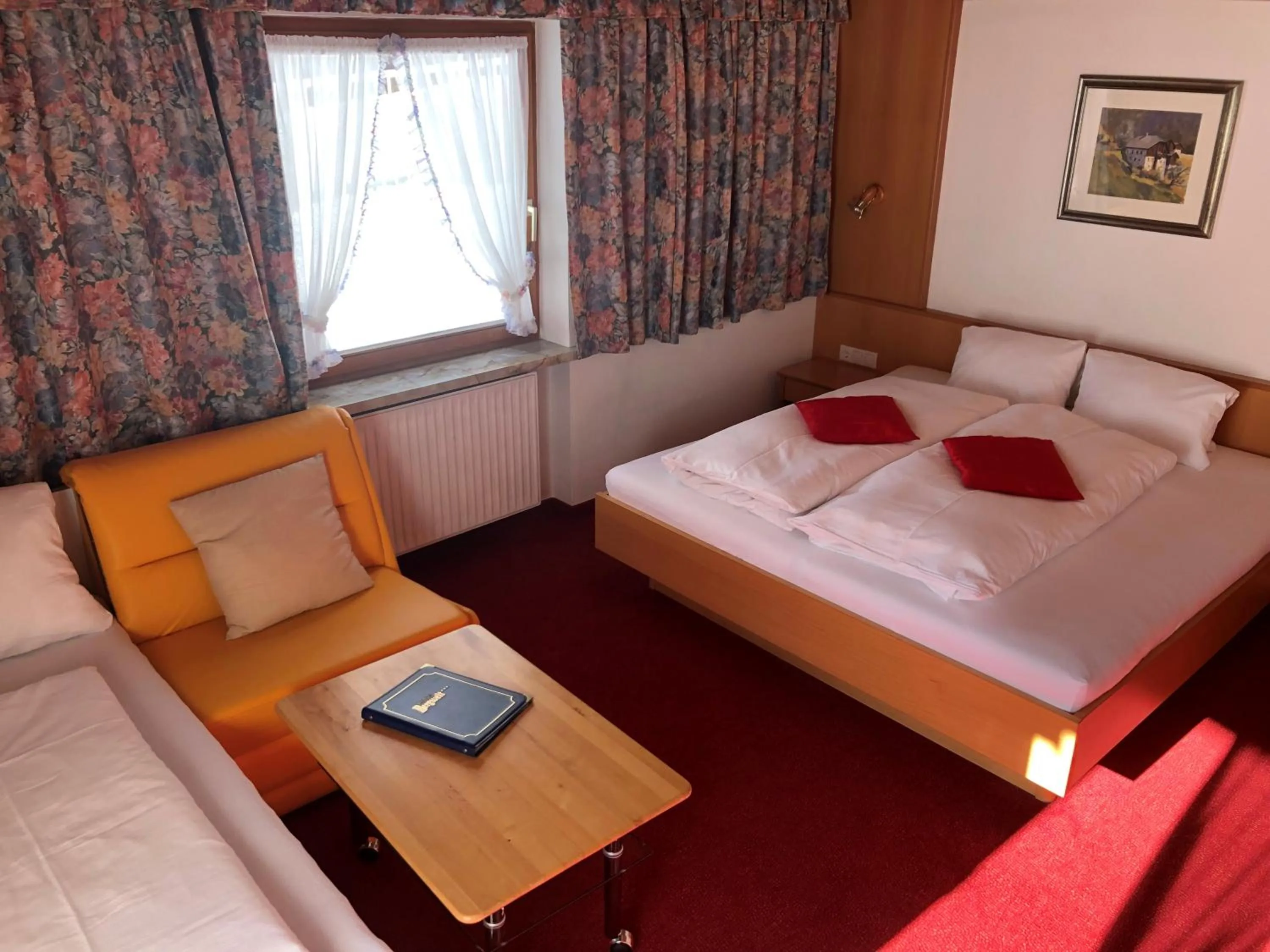 TV and multimedia, Bed in Hotel Garni Bergwelt