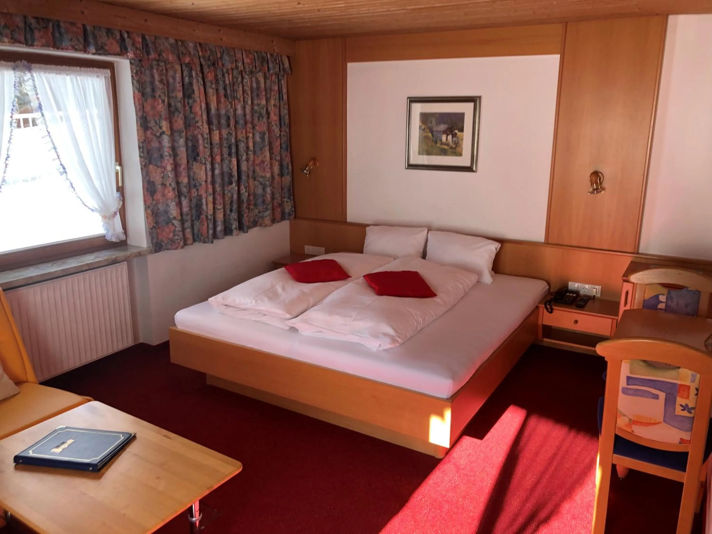 TV and multimedia, Bed in Hotel Garni Bergwelt