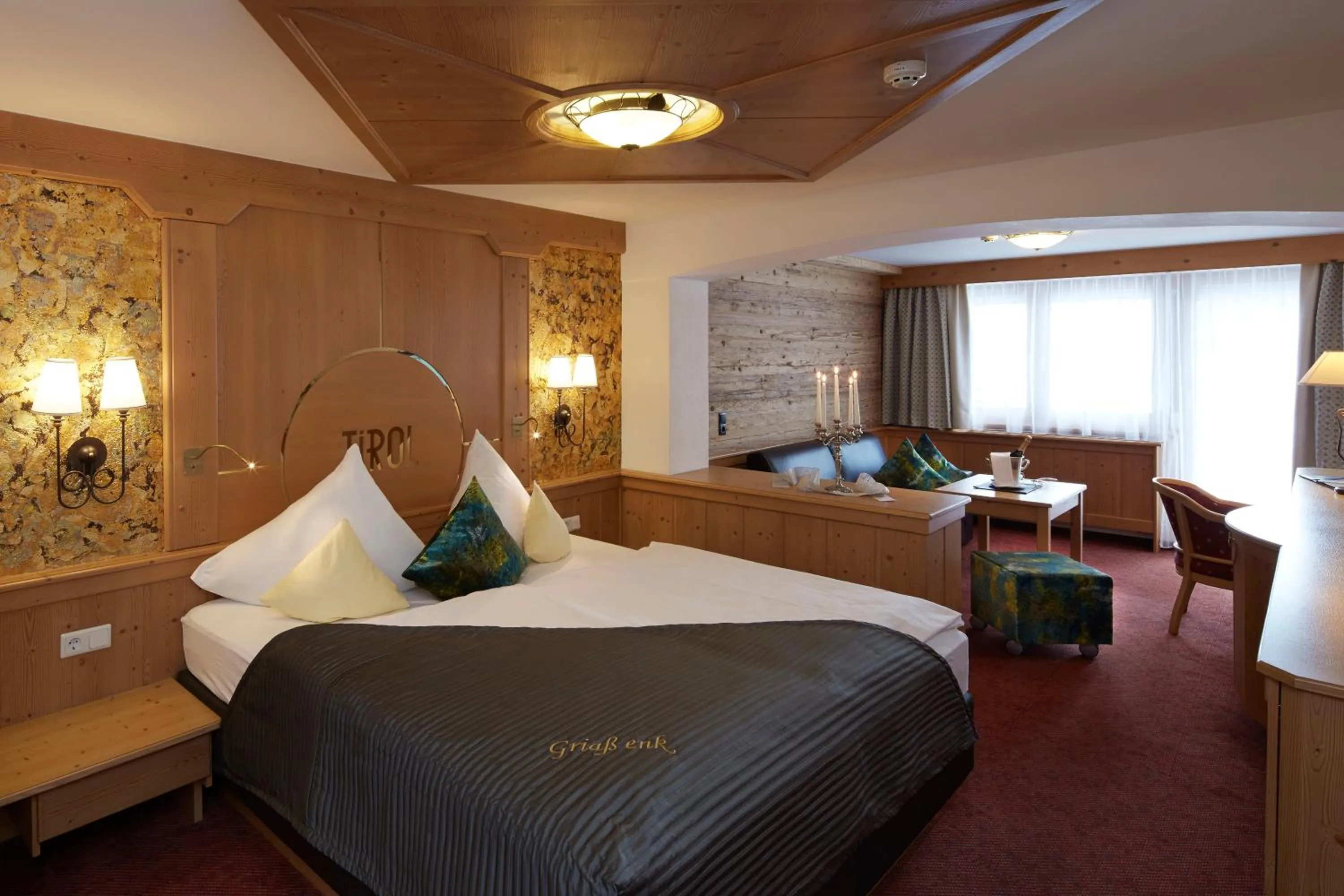 Photo of the whole room, Bed in Hotel Tirol