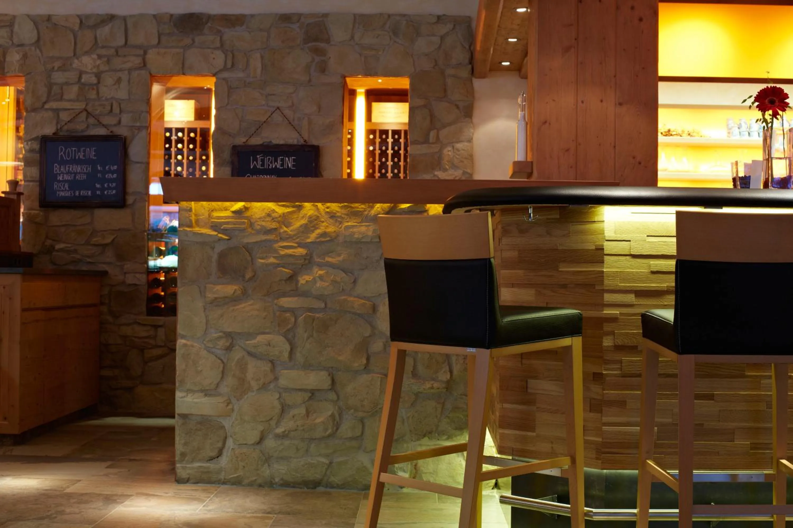 Lounge or bar in Hotel Tirol