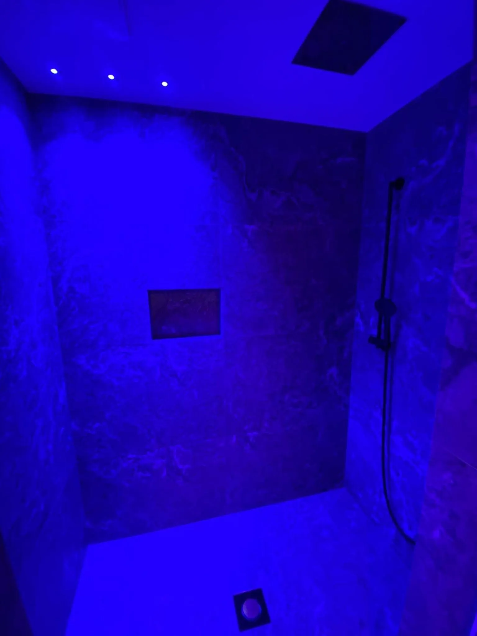 Shower in Hotel Tirol