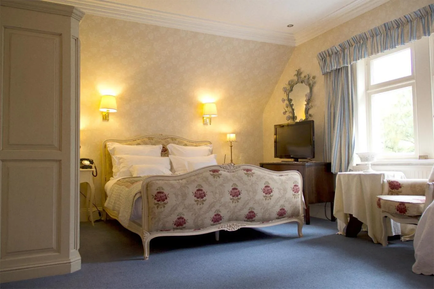 Bed in Corriegour Lodge Hotel