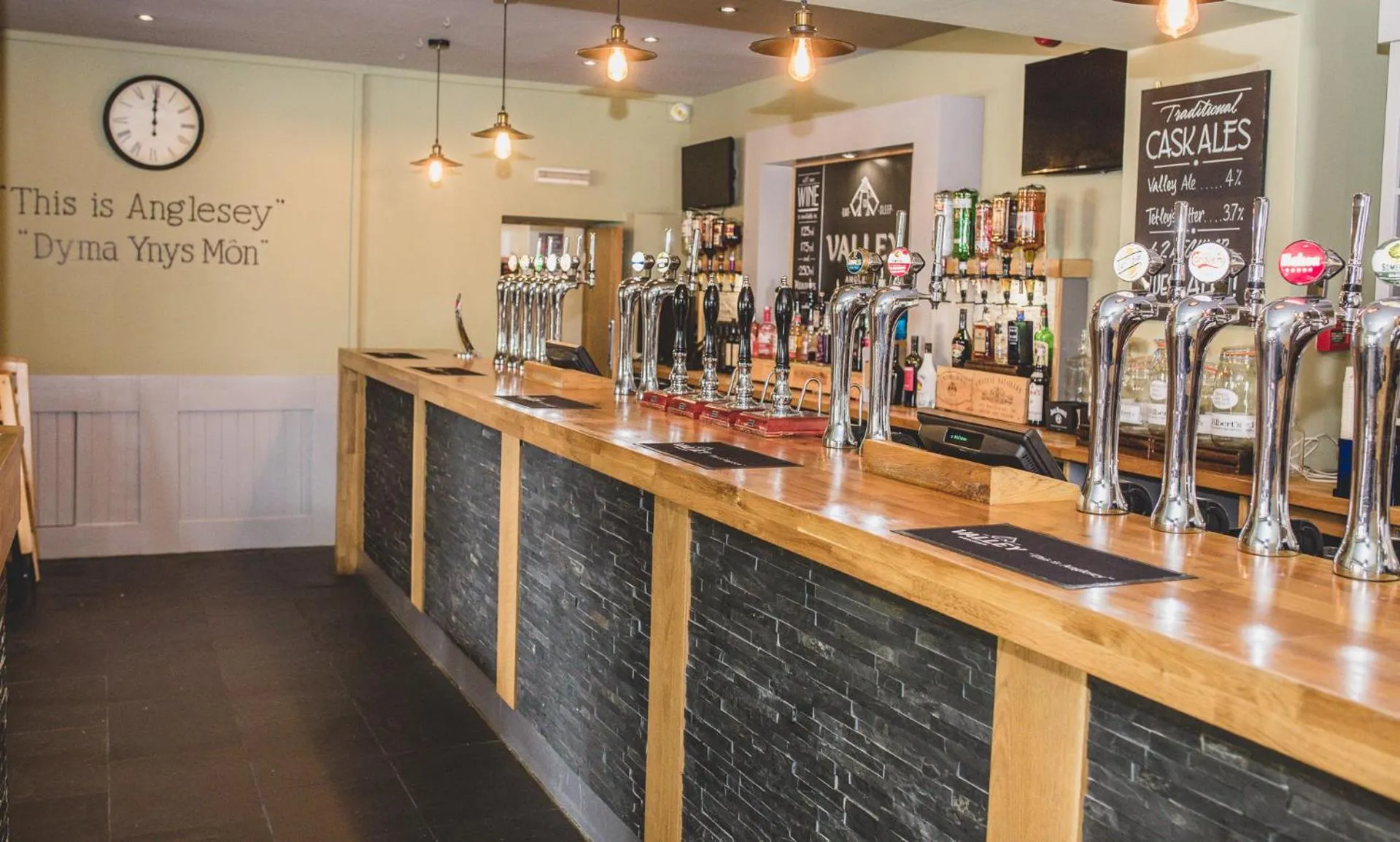 Lounge or bar in The Valley Hotel, Anglesey