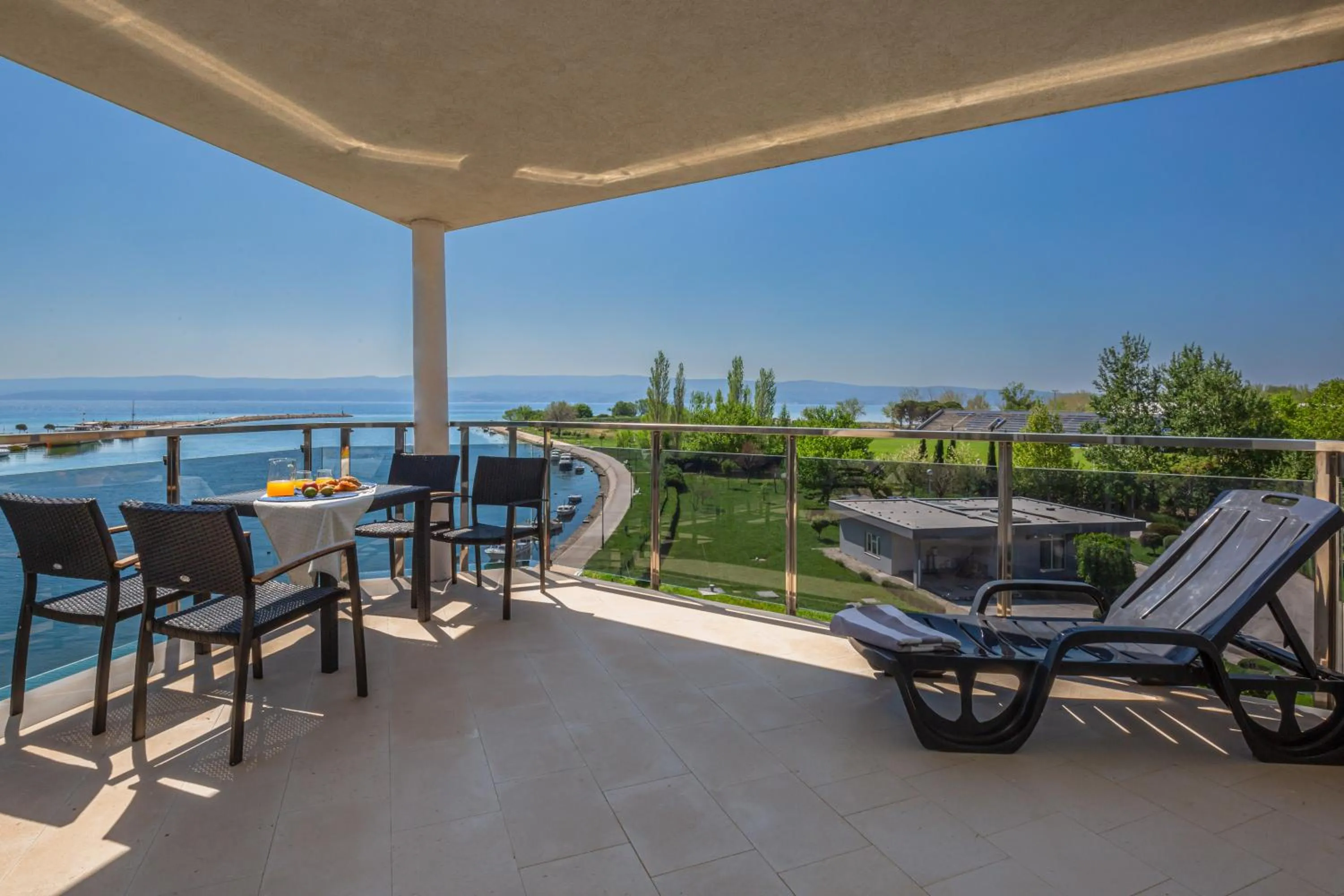 Balcony/Terrace in AP 4+2 in one of the most luxury building in Omis