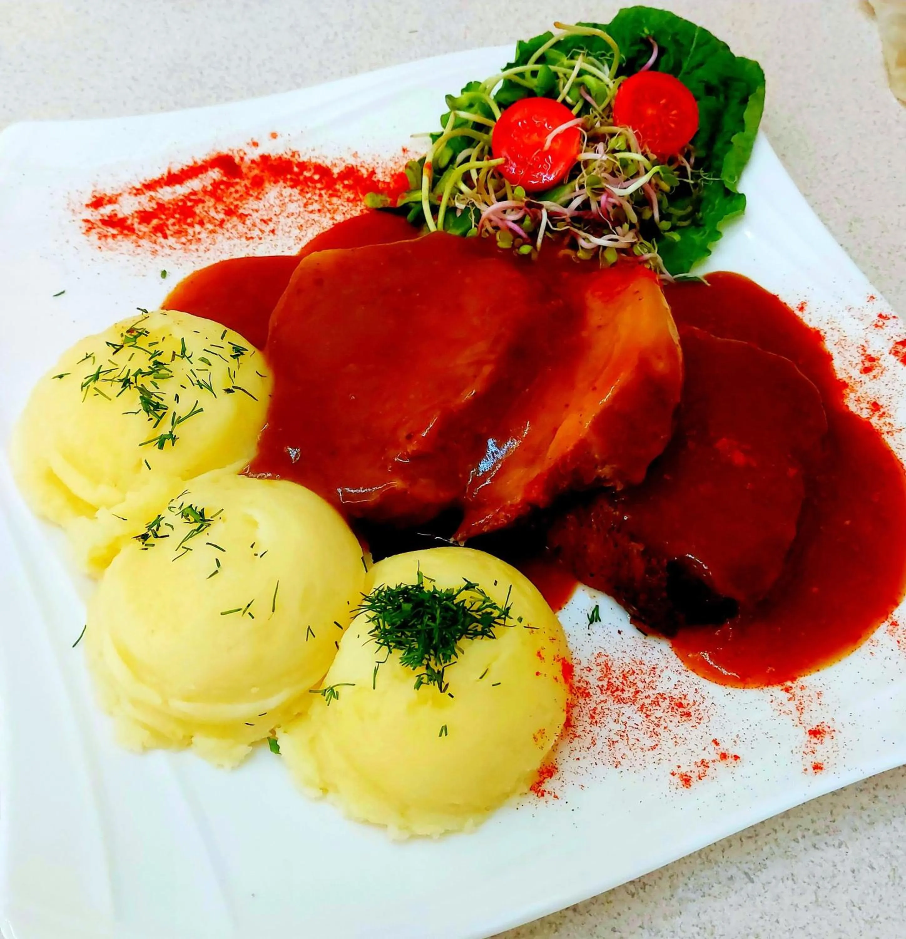 Restaurant/places to eat in Hotel Pałacyk