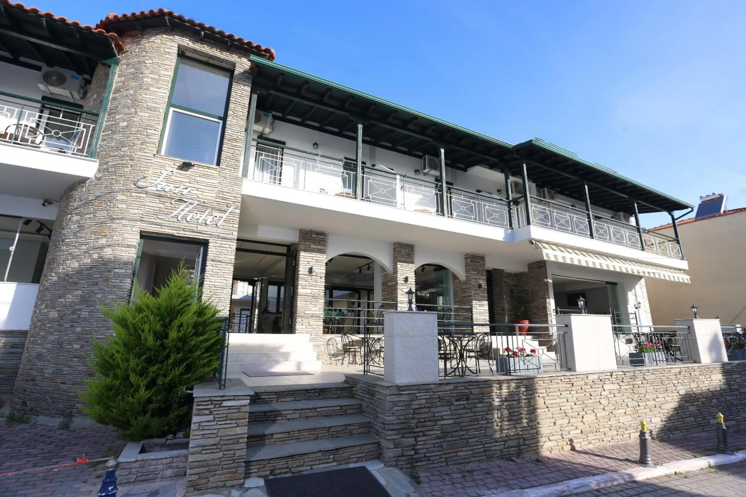 Property building in Sun Hotel